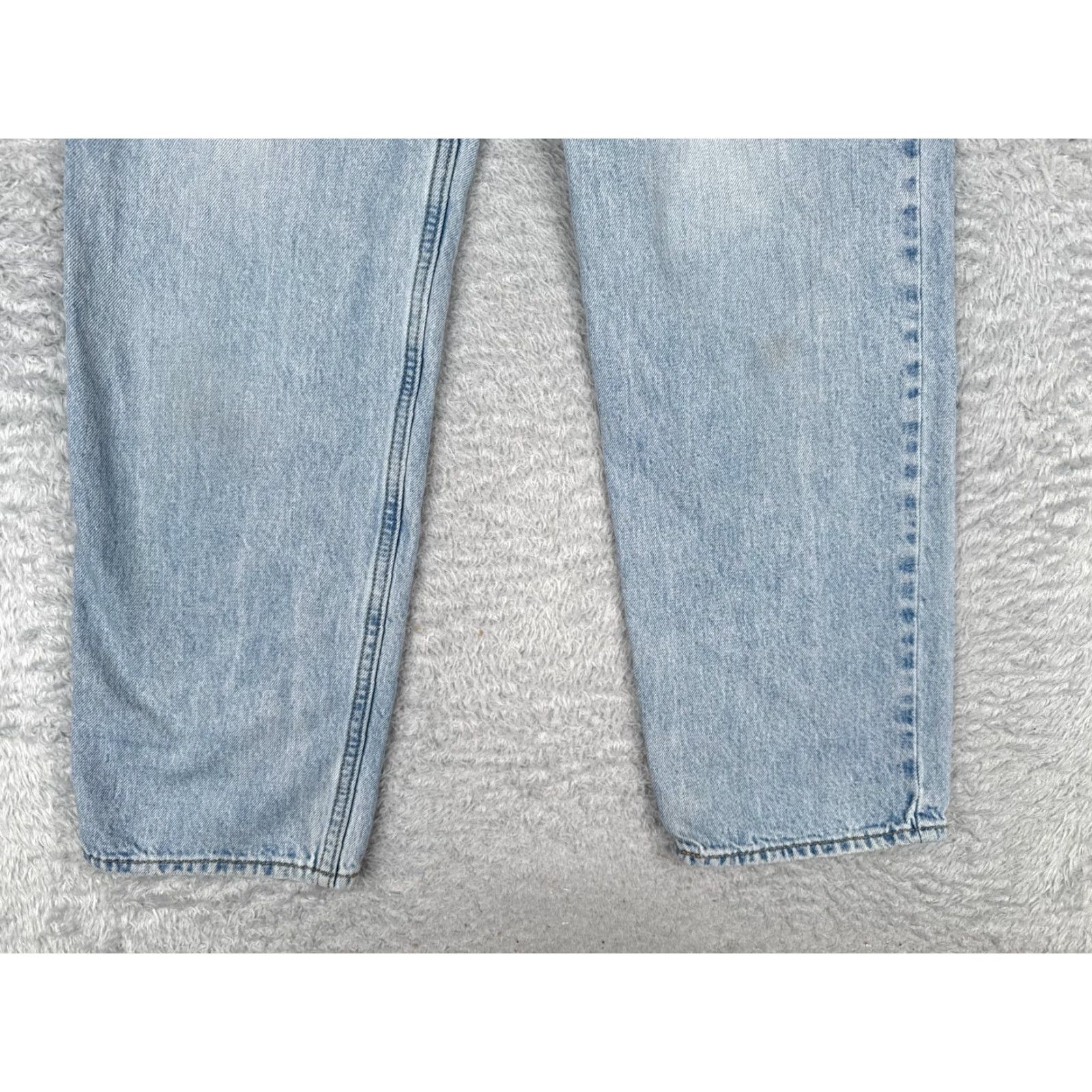 Levi's VINTAGE Levis Jeans Women 25 Blue Denim Big E Mom Jean Light Wash Zip Fly 25x29 Levi's Wedgie Fit Retro Regular Women Size 42" / US 20 - 2 Thumbnail