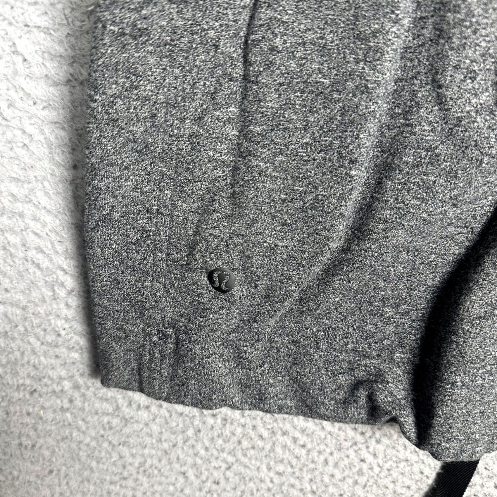 Lululemon Lululemon Athletica Womens T-Shirt Size 2 Gray Knit Short Sleeve Tee Size XS / US 0-2 / IT 36-38 - 4 Thumbnail
