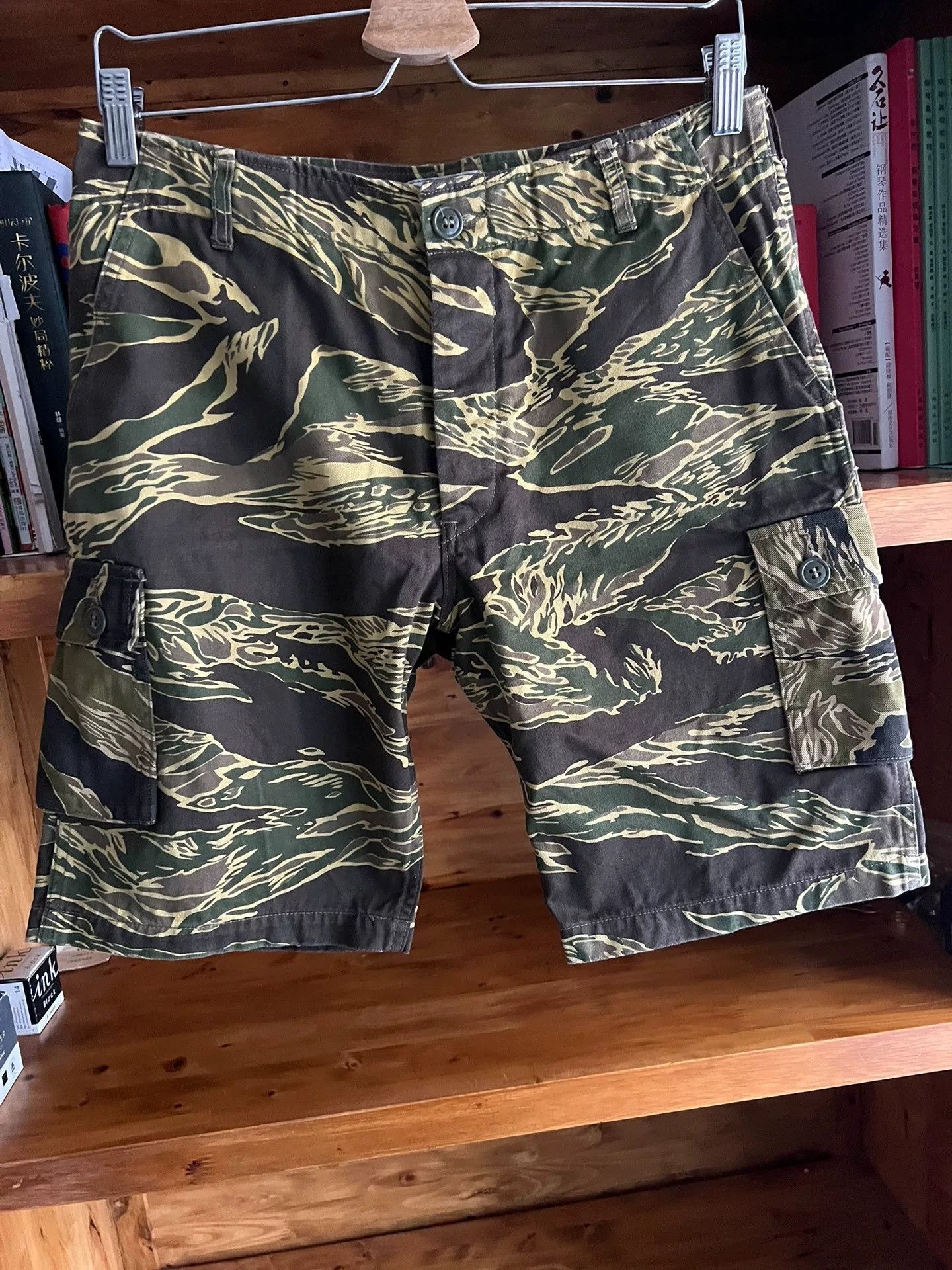The Real McCoy's Camouflage Handmade Shorts Size US 40 / EU 56 - 2 Thumbnail