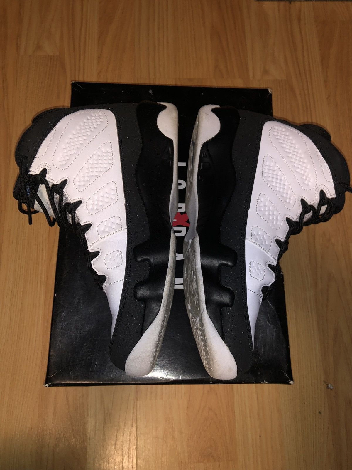 Nike Air Jordan 9 Retro University Blue - Size 9 Size US 9 / EU 42 - 5 Thumbnail