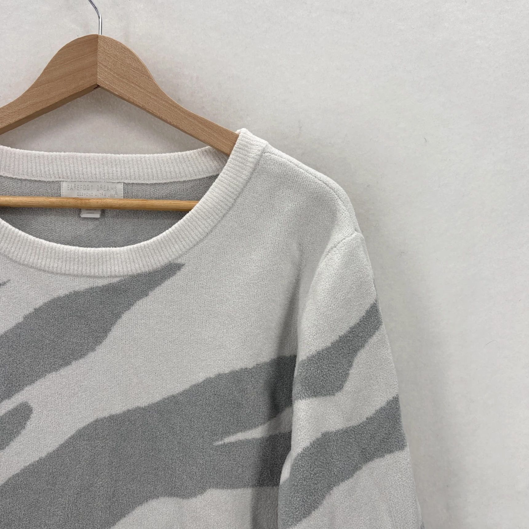 Vintage Barefoot Dreams Sweater Womens Large Gray Cozychic Ultra Lite Animal Pullover Size L / US 10 / IT 46 - 2 Thumbnail