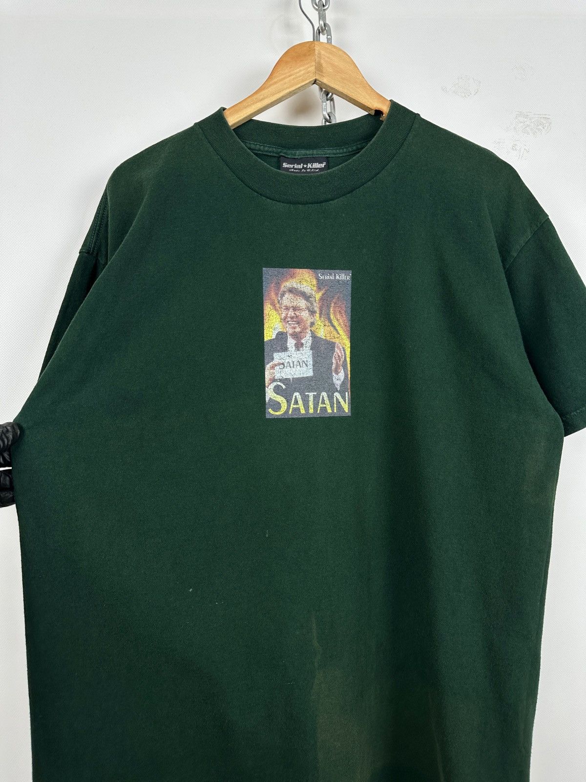 Vintage Vintage Serial Killer Satan Jerry Springer Skate T-Shirt Size US XL / EU 56 / 4 - 9 Thumbnail