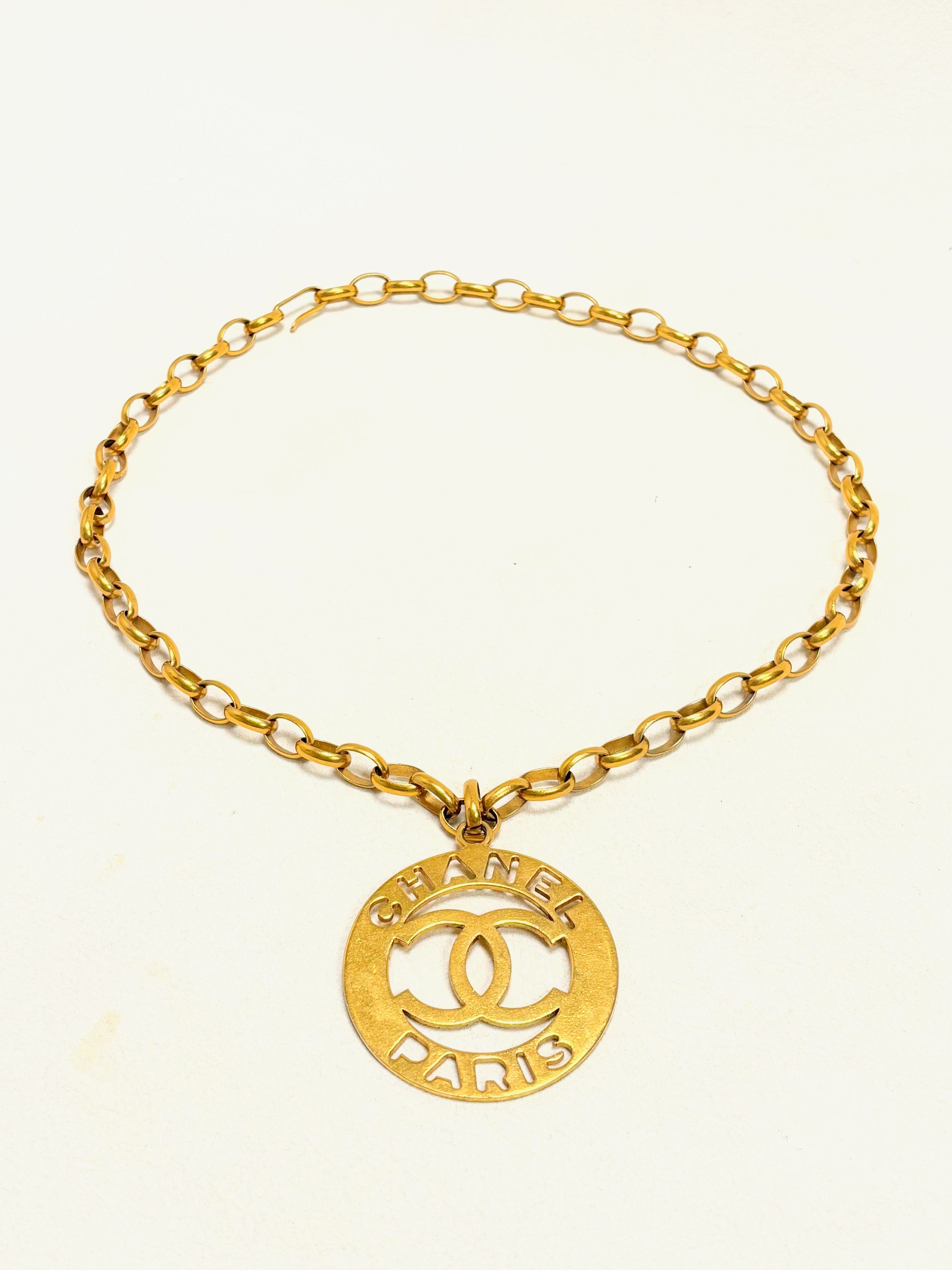 Chanel Sautoir Médaillon SS 1988 Size ONE SIZE - 1 Thumbnail