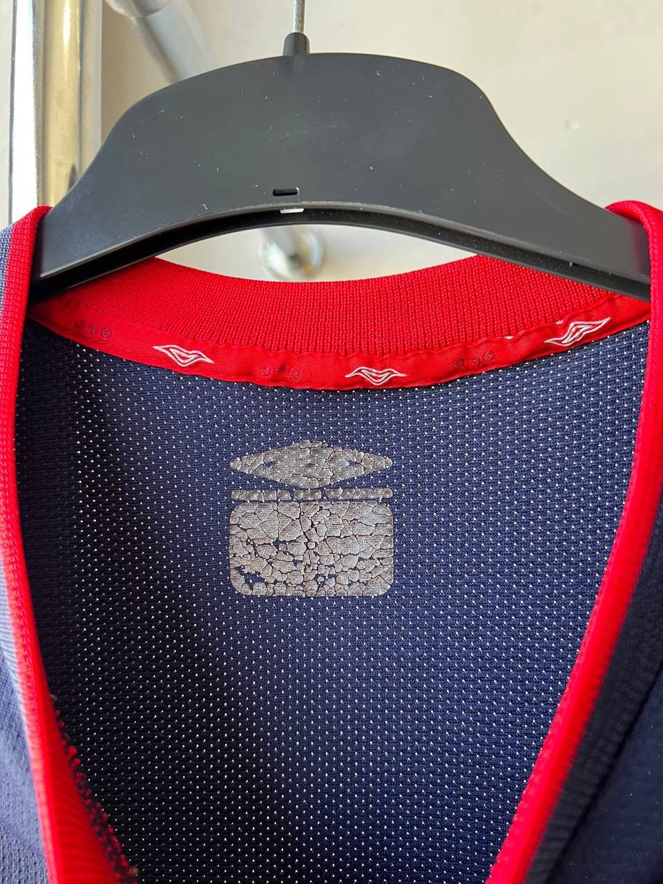 Umbro 2005/06 ENGLAND TEAM TRAINING SOCCER JERSEY FOOTBALL SHIRT L Size US L / EU 52-54 / 3 - 5 Thumbnail
