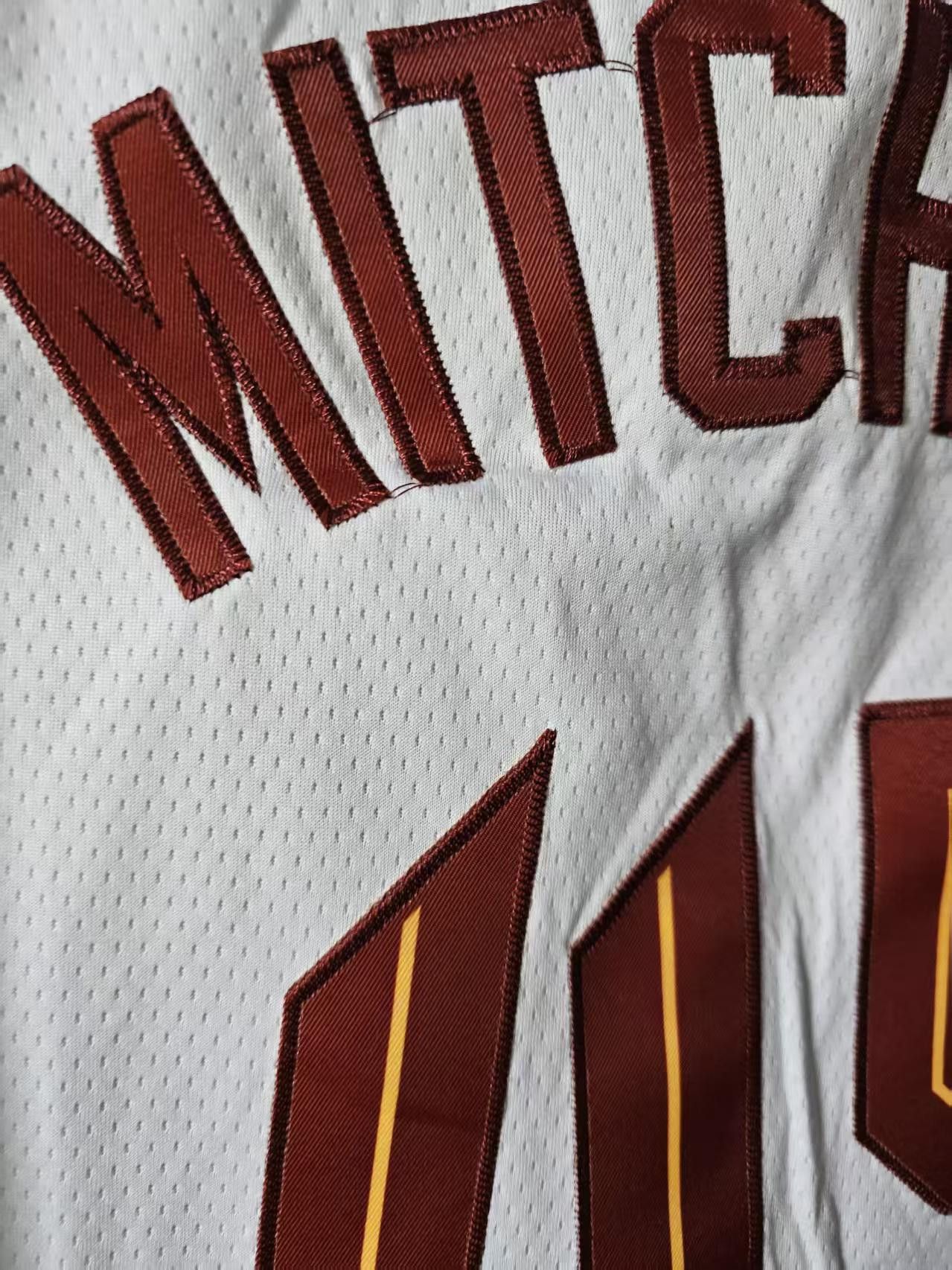 NBA Cleveland Cavaliers 45 Donovan Mitchell Jersey Size US S / EU 44-46 / 1 - 5 Thumbnail