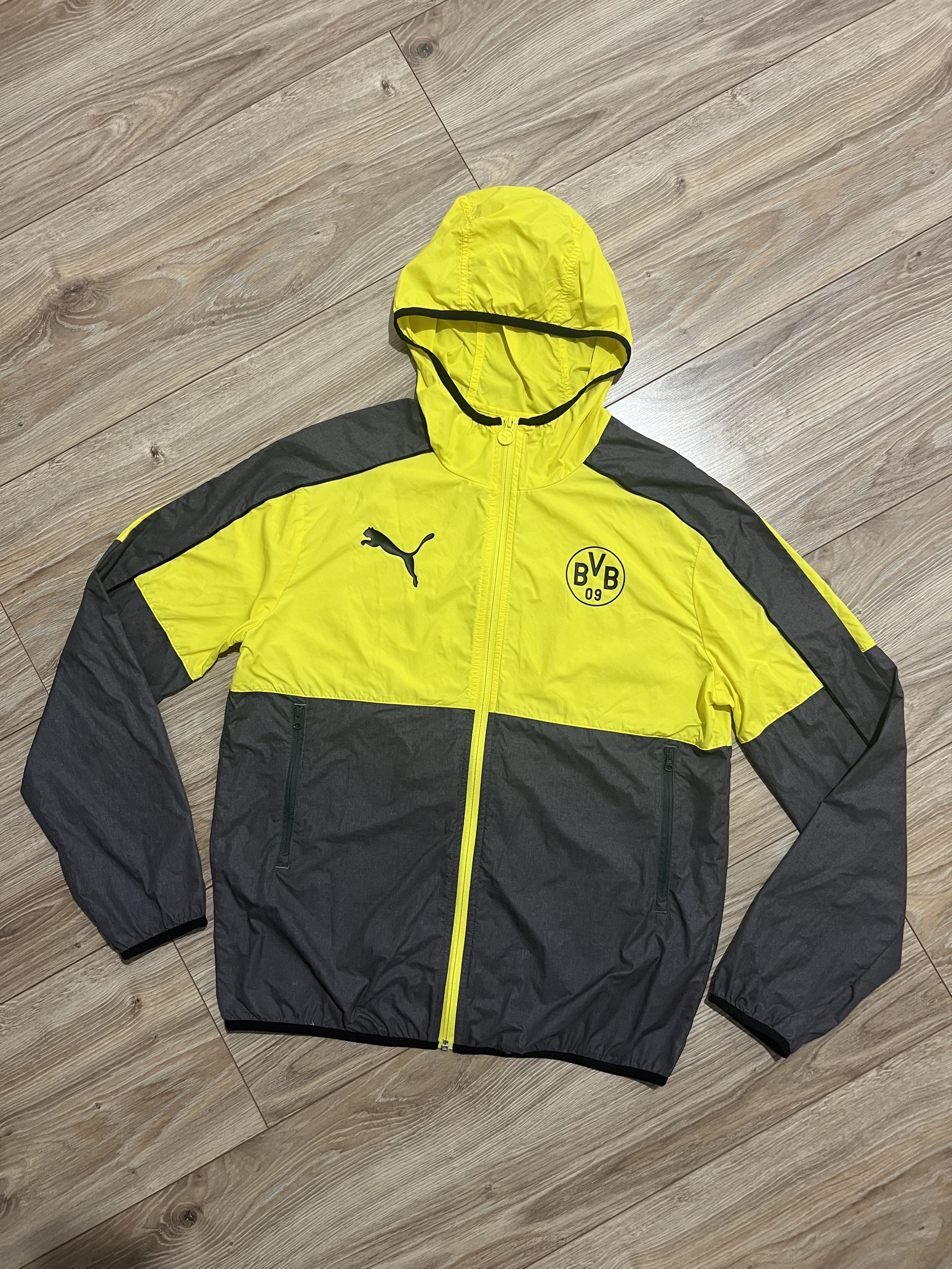 Puma × Vintage Light Jacket Puma Borussia Dortmund Vintage Germany Club Size US M / EU 48-50 / 2 - 2 Thumbnail
