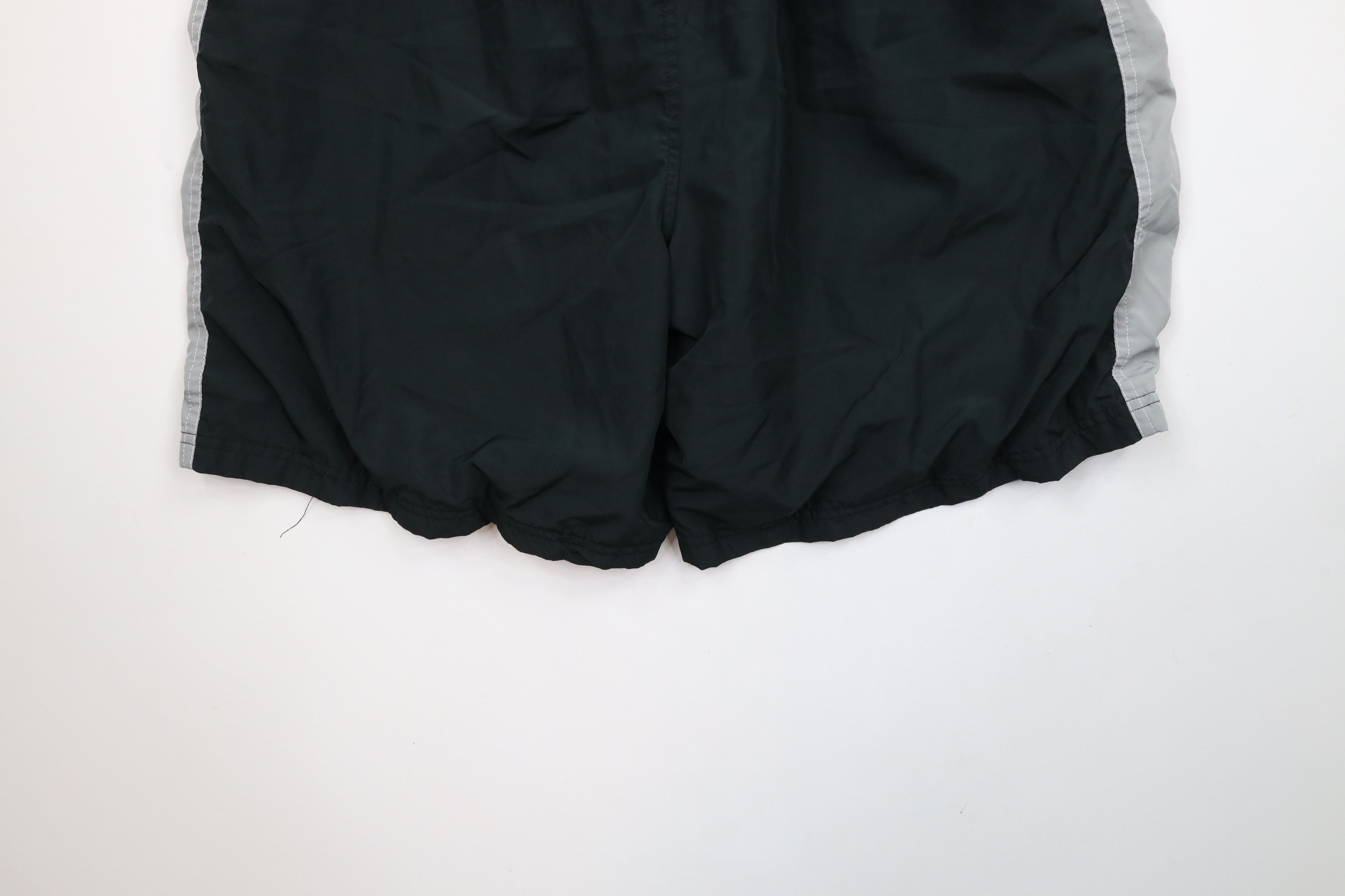Reebok × Vintage Vintage 90s Reebok Spell Out Lined Above Knee Shorts Black Size US 36 / EU 52 - 12 Thumbnail