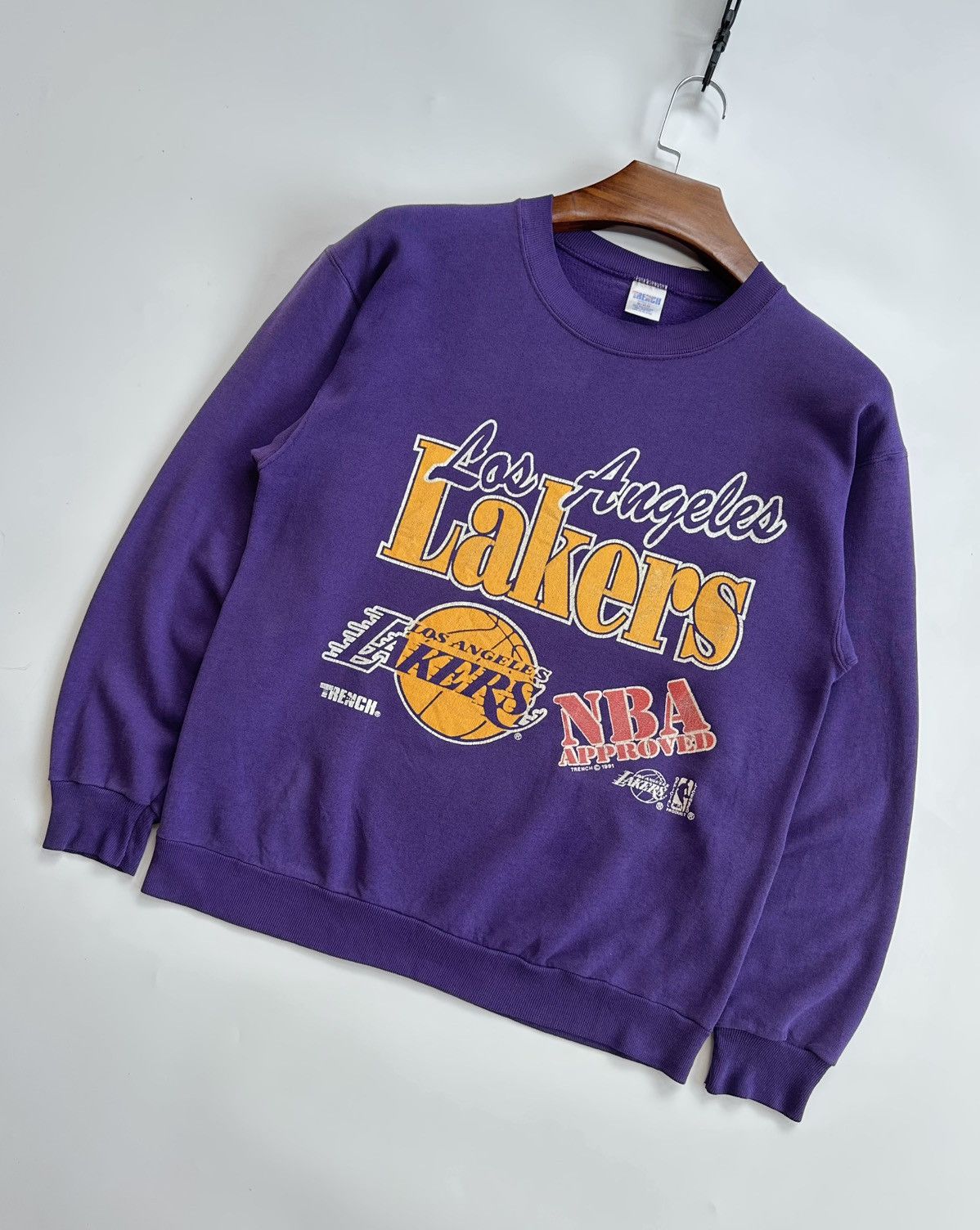 NBA 1991 Vintage LA Lakers NBA Purple Sweatshirt Los Angeles Size US M / EU 48-50 / 2 - 1 Thumbnail