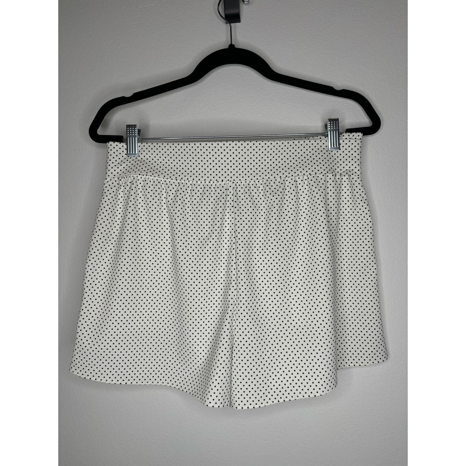 Alice + Olivia Alice + Olivia Linn Mini Dot Cream Shorts Size L Size 32" / US 10 / IT 46 - 3 Thumbnail