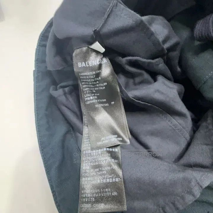 Balenciaga Balenciaga SS25 Black Cargo Pants for Men. Size US 27 - 4 Thumbnail