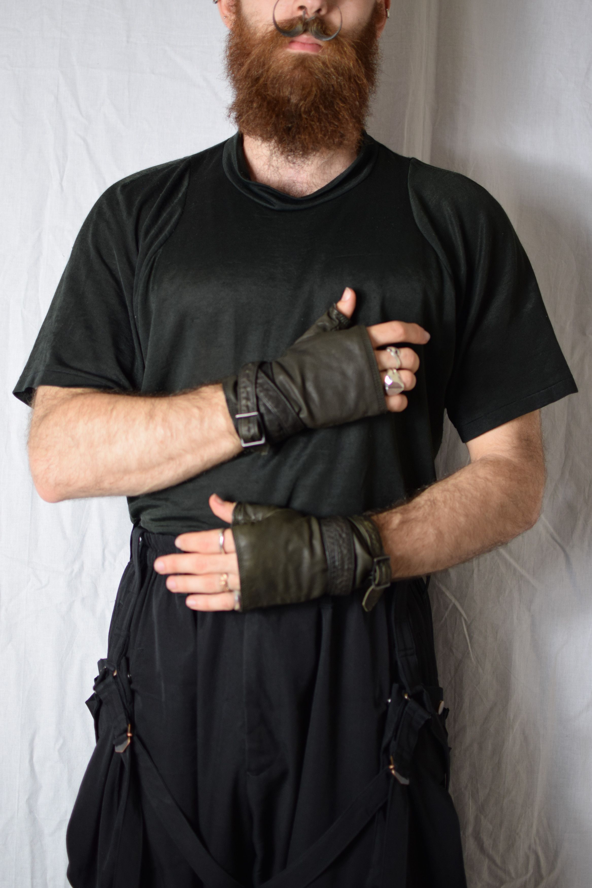 image of Julius Aw08 Leather Gloves - 237Acu15 in Brown, Men's