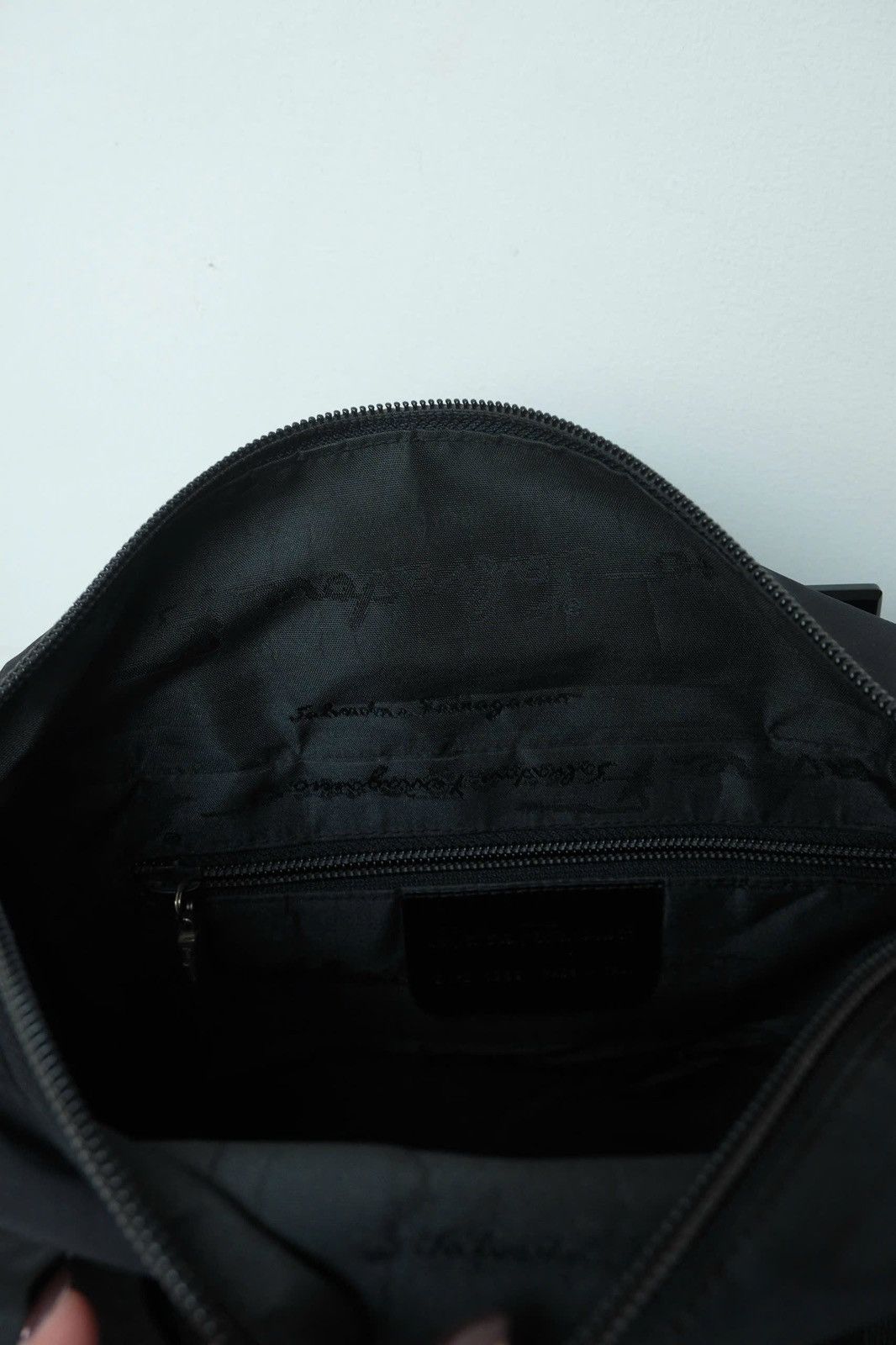 Salvatore Ferragamo Salvatore Ferragamo Handbag Vintage Size ONE SIZE - 8 Thumbnail