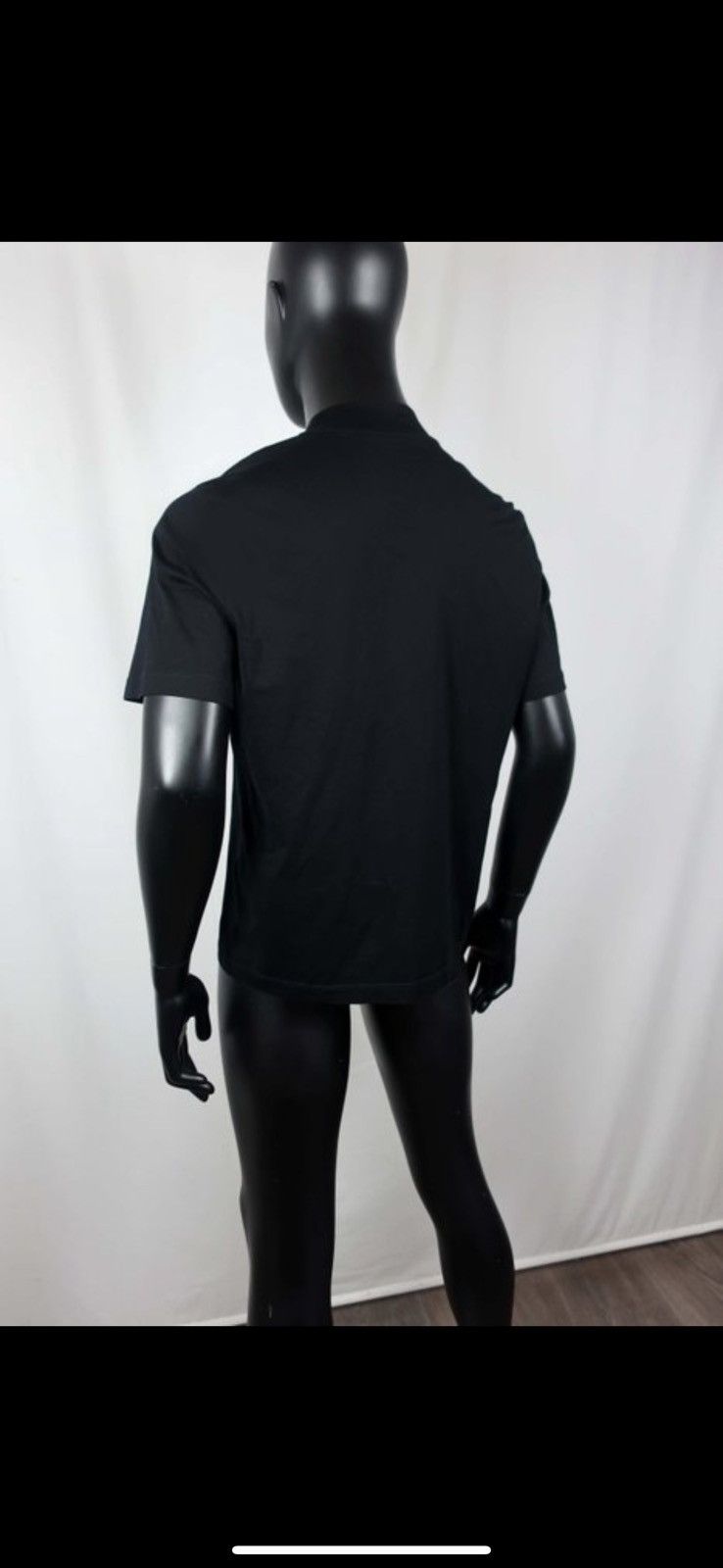 Louis Vuitton Crew neck T-shirt with LV printed logo by Louis Vuitton Size US S / EU 44-46 / 1 - 3 Thumbnail