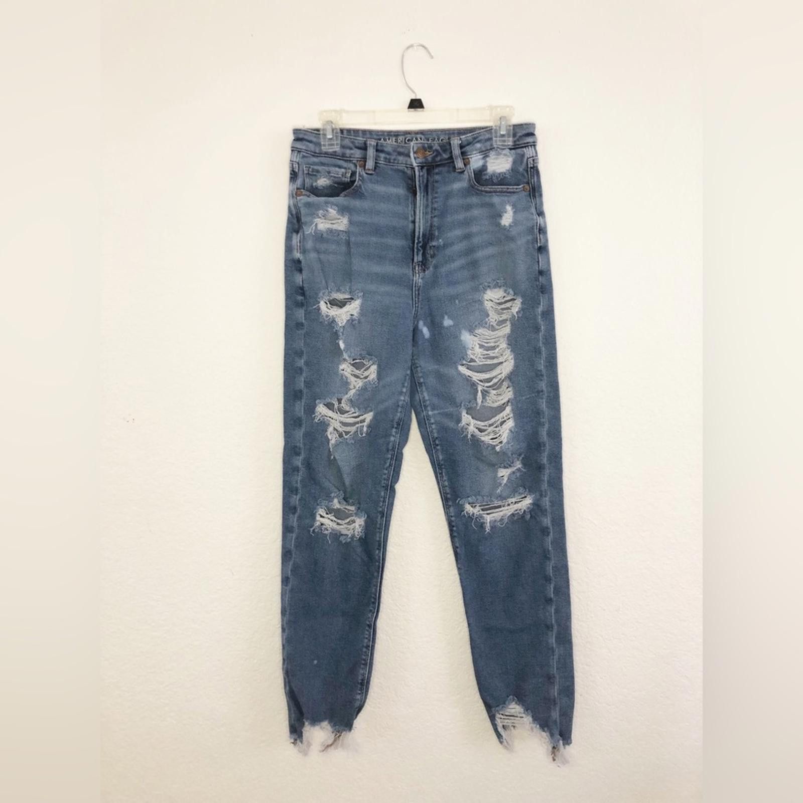 American Eagle Outfitters 12L American Eagle High-Rise Distressed Blue Mom Jeans Size 34" / US 12 / IT 48 - 1 Thumbnail