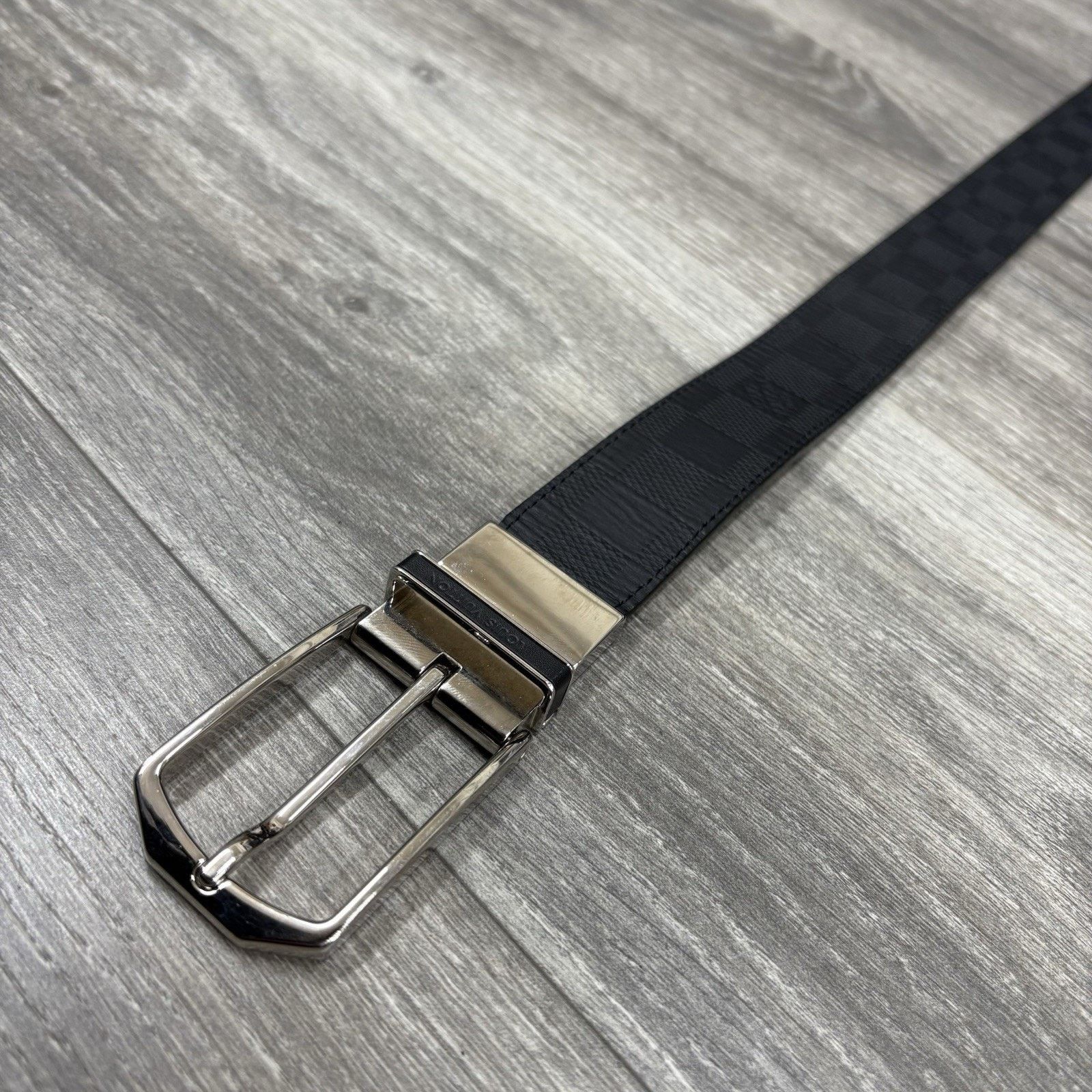 Louis Vuitton Louis Vuitton Leather Belt 110/44 Silver Buckle ' Black ' Size 44 - 2 Thumbnail