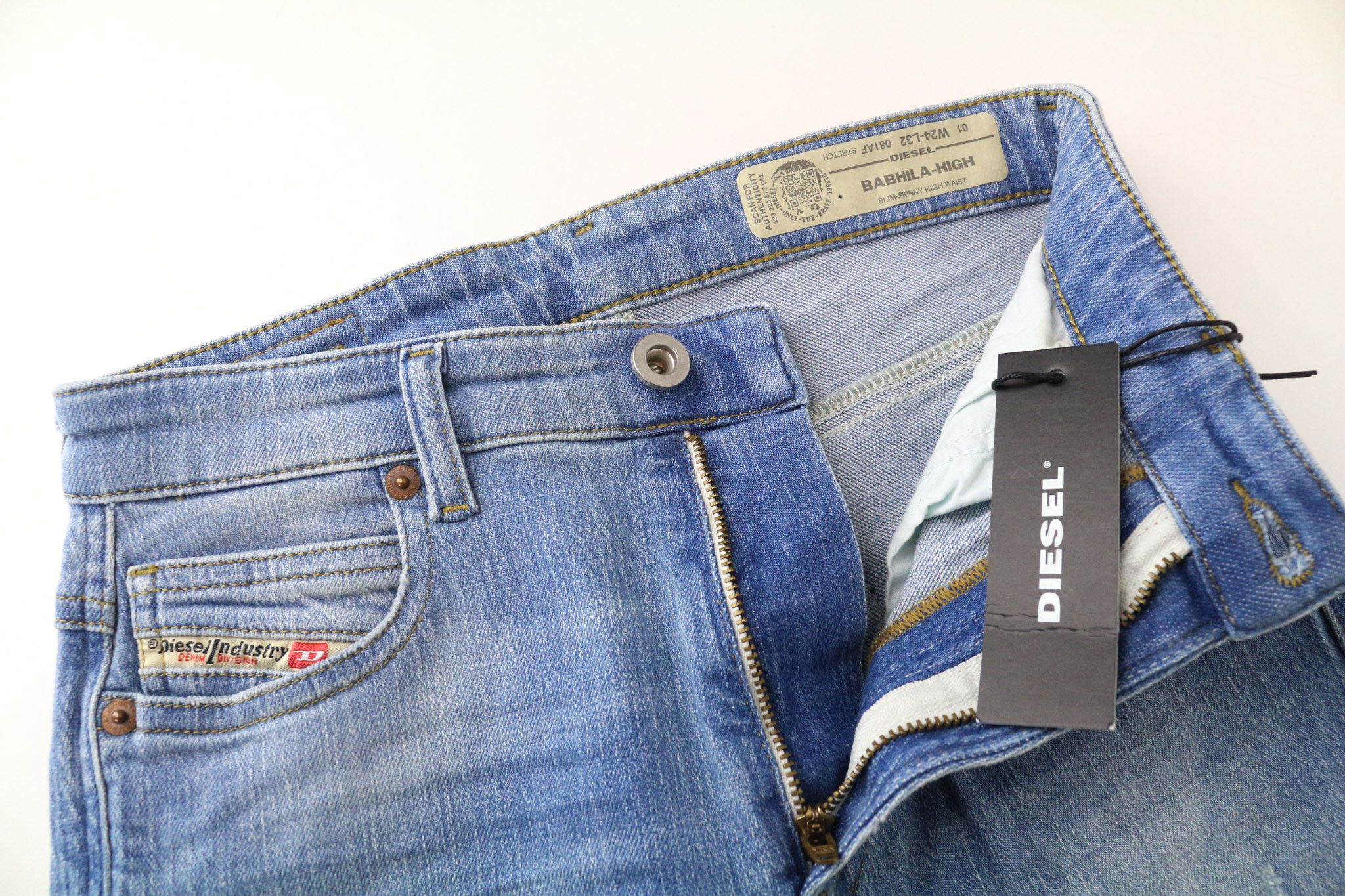 Diesel BABHILA-HIGH 081AF W24/L32 Girls Blue Jeans 71006 Size 24" / US 00 / IT 34 - 3 Thumbnail