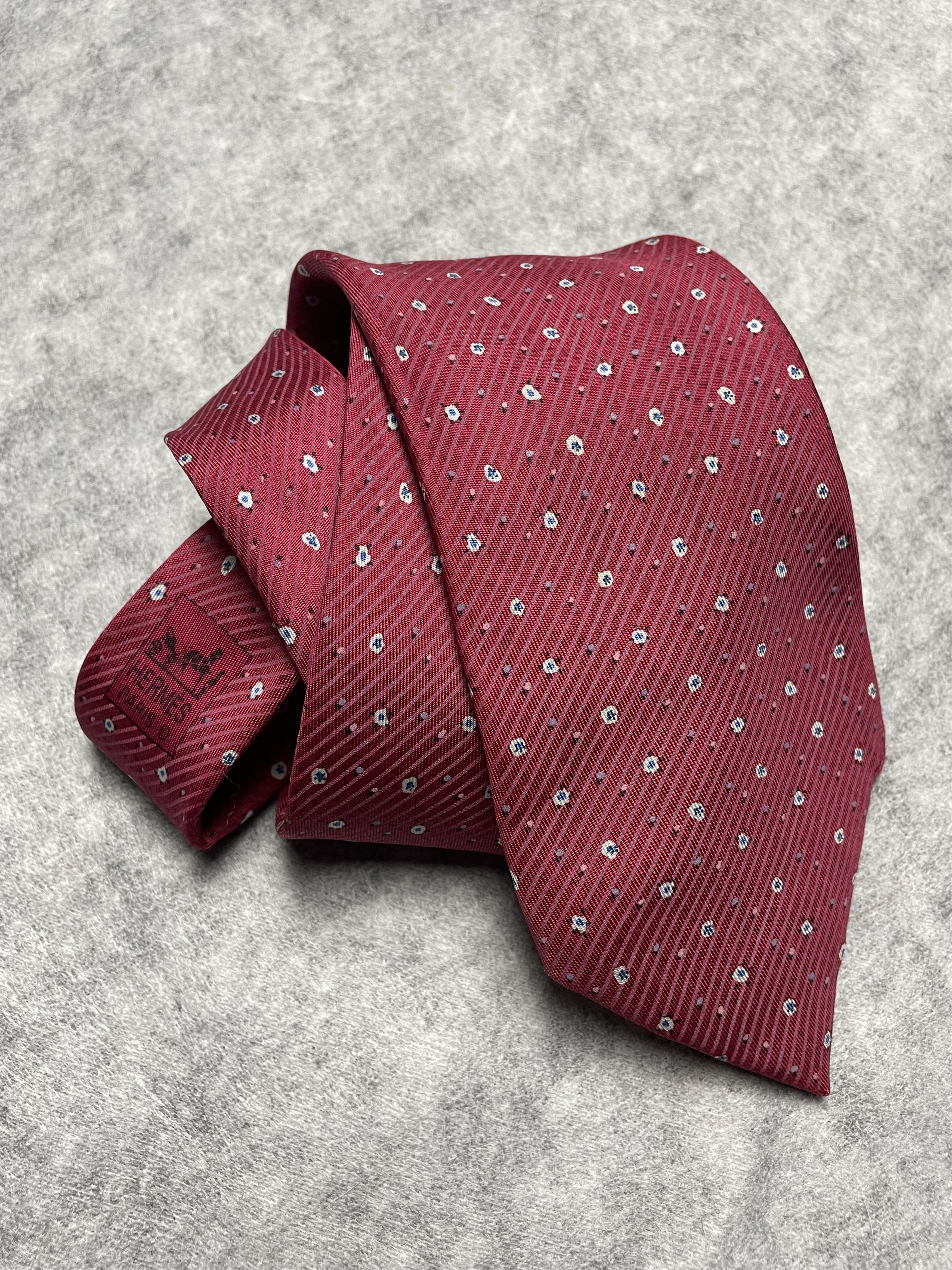 HERMES Paris 7945 MA Red Strip Print Silk Tie