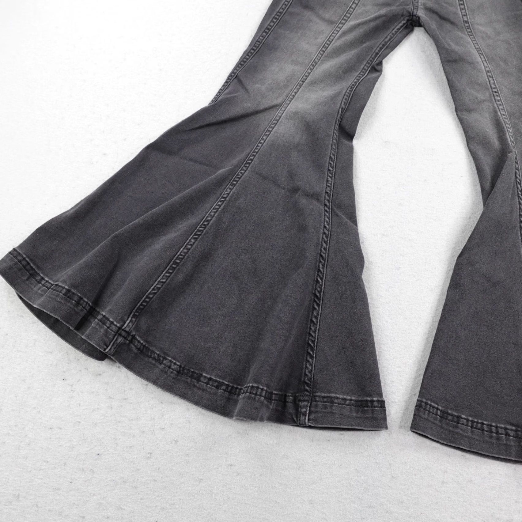 Vintage Free People Pants Womens 24 Black Extreme Flare Bell Bottoms Boho Faded Stretch Size 42" / US 20 - 3 Thumbnail