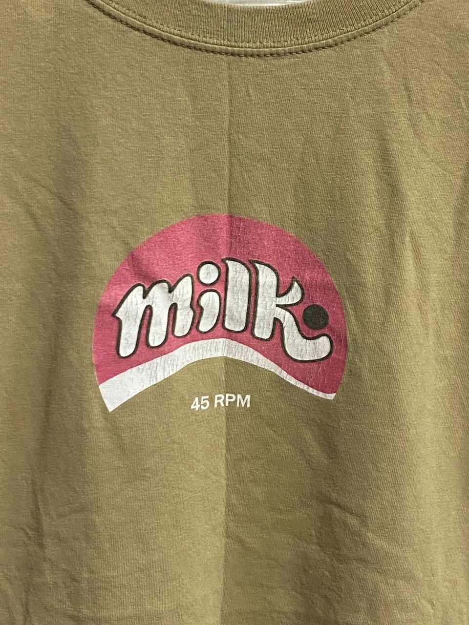 Anvil 👕 Milk “45 RPM” Vintage Graphic Tee – Anvil Tag Size US XL / EU 56 / 4 - 4 Thumbnail