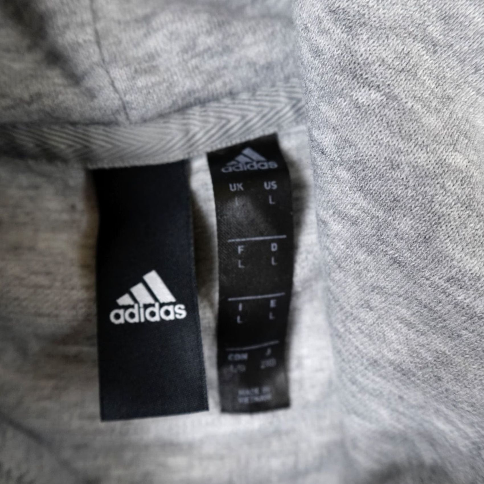 Adidas Adidas Sweater Mens Large Gray White Outdoor Sweatshirt Hoodie Active Athletic Mens L Gray White Outdoor Sweater Hoodie Regular Fit Size US L / EU 52-54 / 3 - 5 Thumbnail