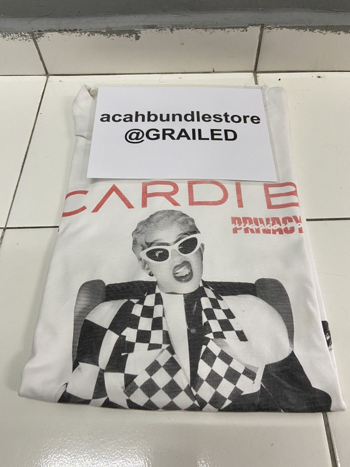Band Tees CARDI B INVASION OF PRIVACY TEE SHIRT Size US XL / EU 56 / 4 - 17 Thumbnail