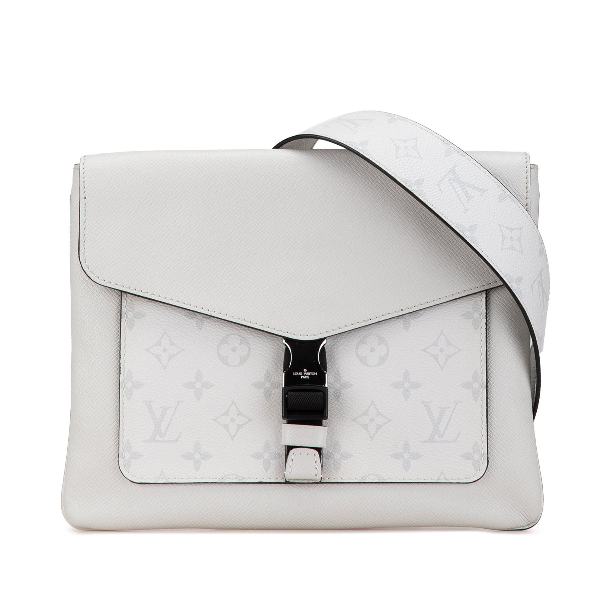 Louis Vuitton Louis Vuitton Taigarama Outdoor Flap Messenger White Size ONE SIZE - 1 Thumbnail