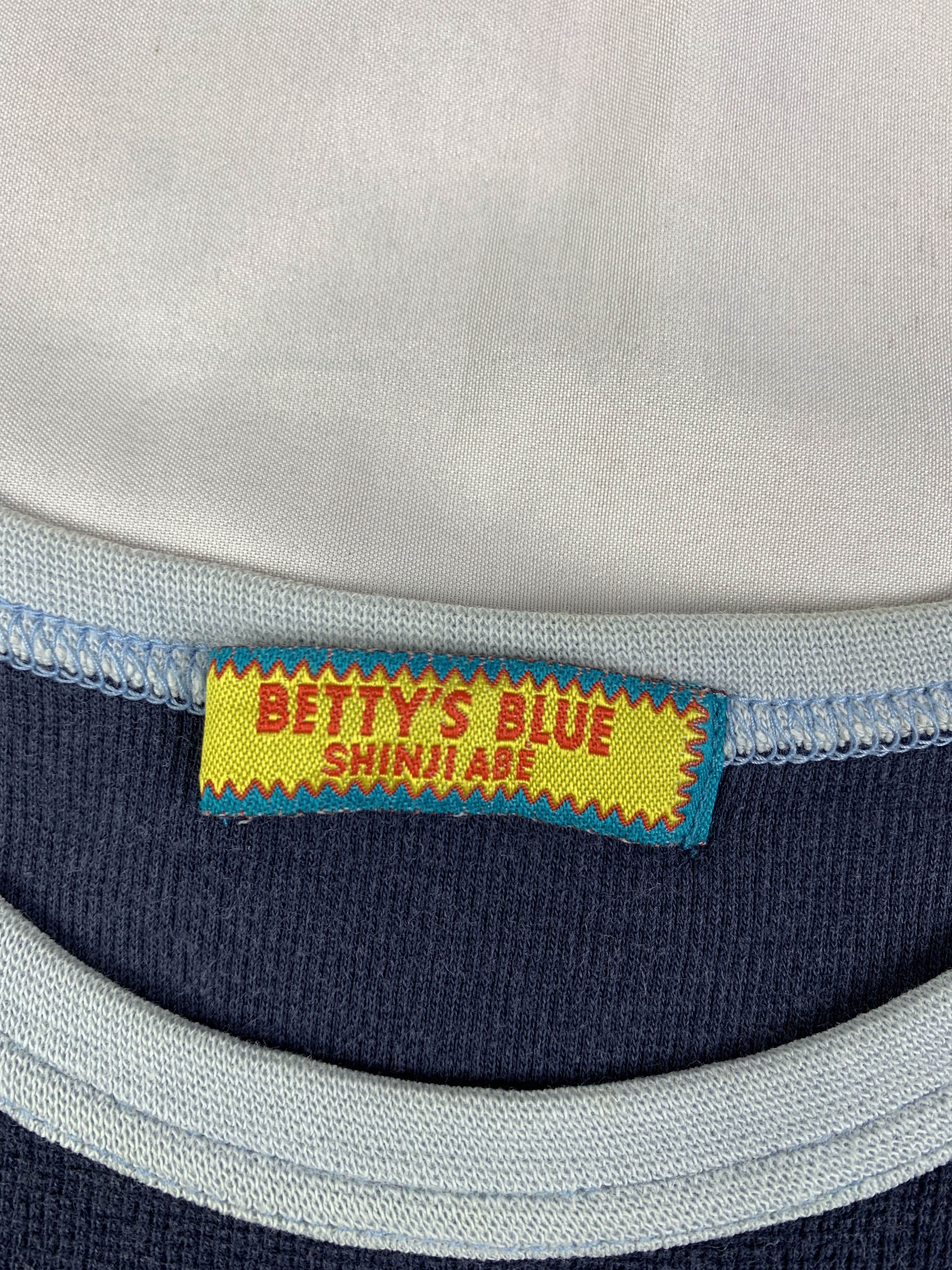 Japanese Brand 2000s Betty Blue Girl Graphic Tee (S) Size S / US 4 / IT 40 - 8 Thumbnail