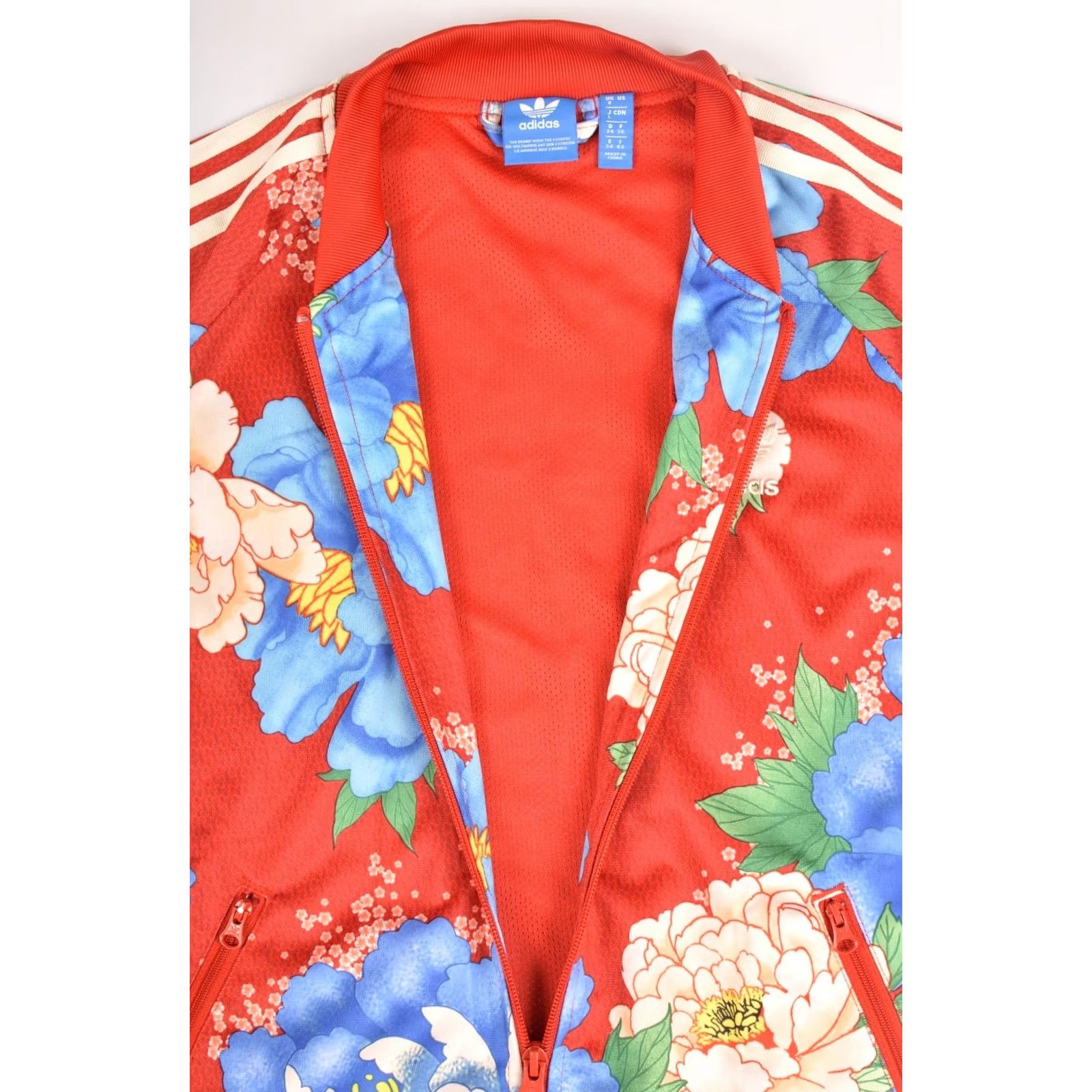 Adidas Adidas Originals Chita Floral Womens Track Jacket BJ8417 Size UK 8 / D 34 Red Floral Track Jacket Womens UK 8 Men’s? Size M / US 6-8 / IT 42-44 - 3 Thumbnail