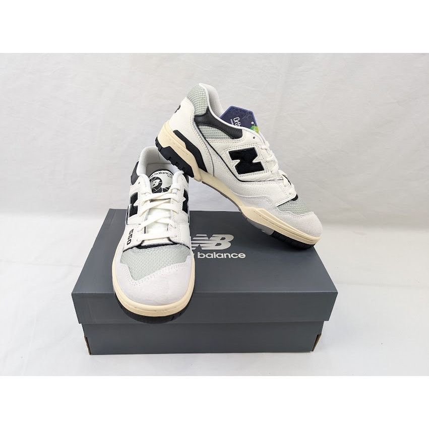 New Balance o1rshd1 550 Low-Top Sneakers in White/Black Size US 10 / EU 43 - 19 Thumbnail
