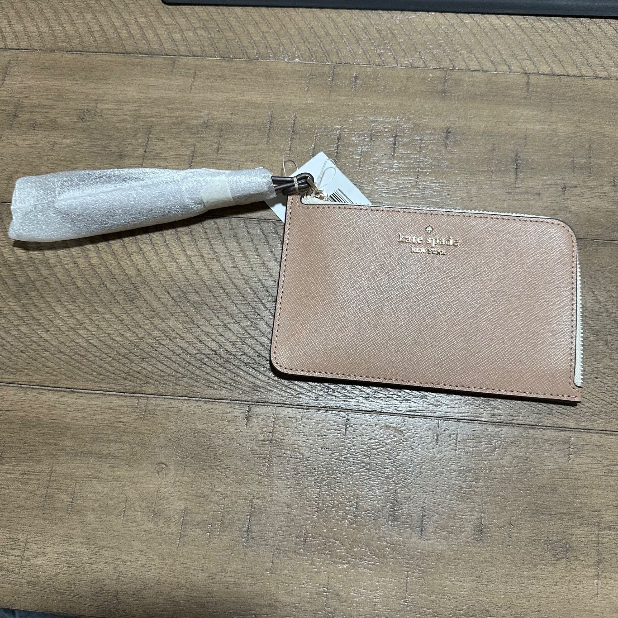 Kate Spade NWT Kate Spade Lucy Small L-Zip wristlet Toasted Hazelnut Size ONE SIZE - 13 Thumbnail