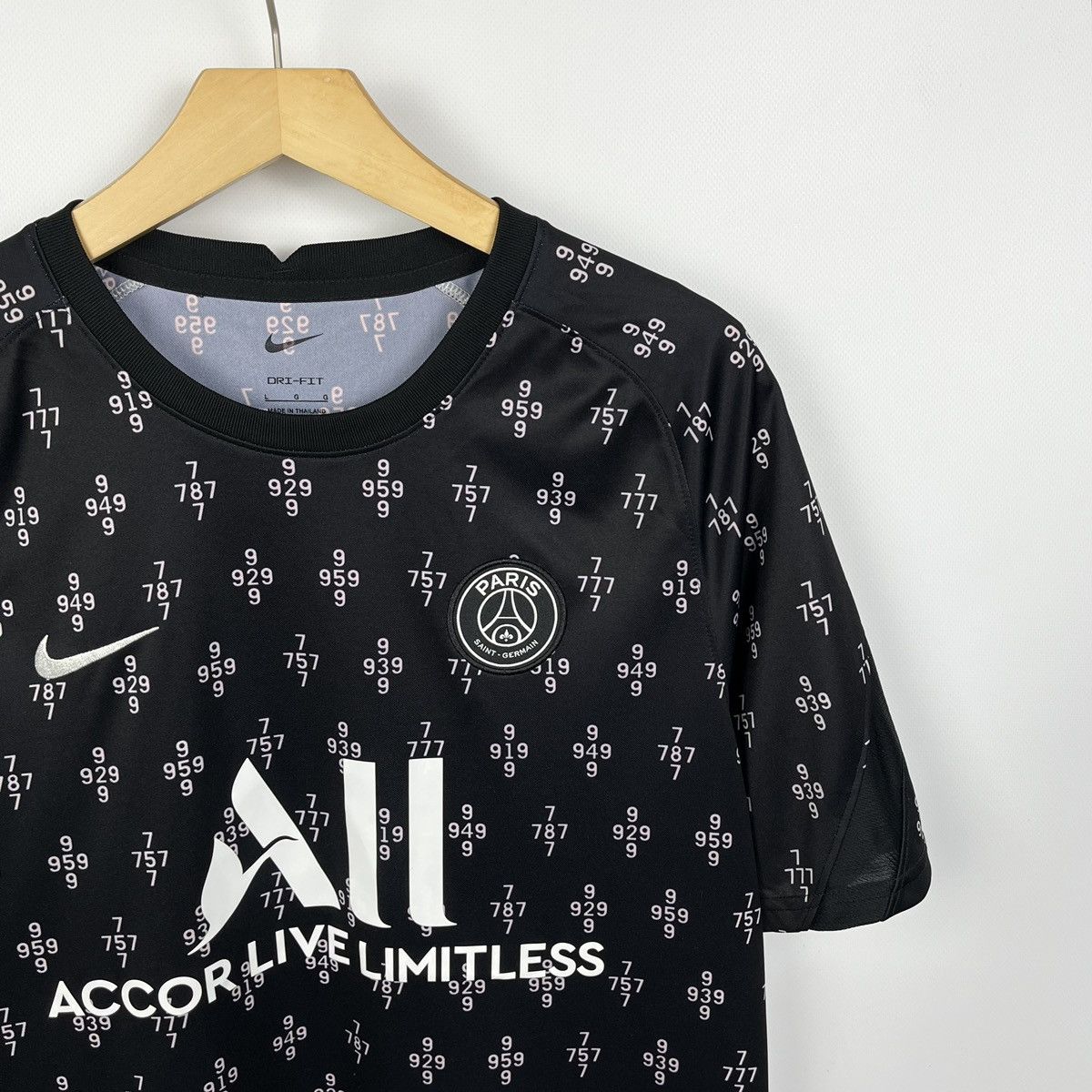 Nike Nike Paris Saint Germain Pre Match Soccer Jersey Shirt 21/22 Size US L / EU 52-54 / 3 - 2 Thumbnail