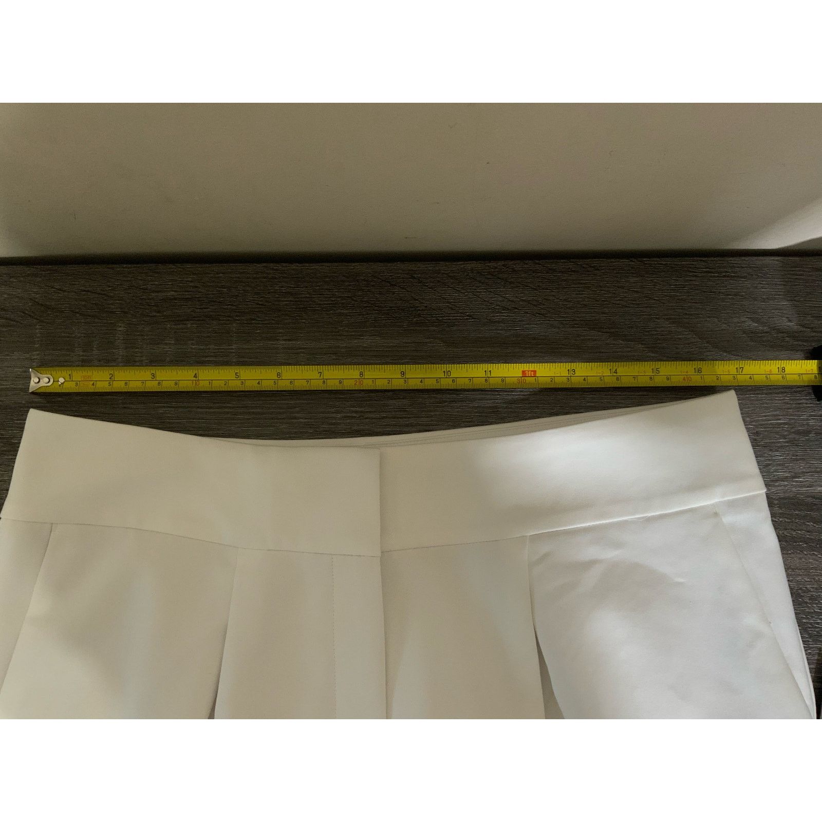 Express Express High Waisted White Baggy Pleated Wide Leg Jeans Size 34" / US 12 / IT 48 - 7 Thumbnail