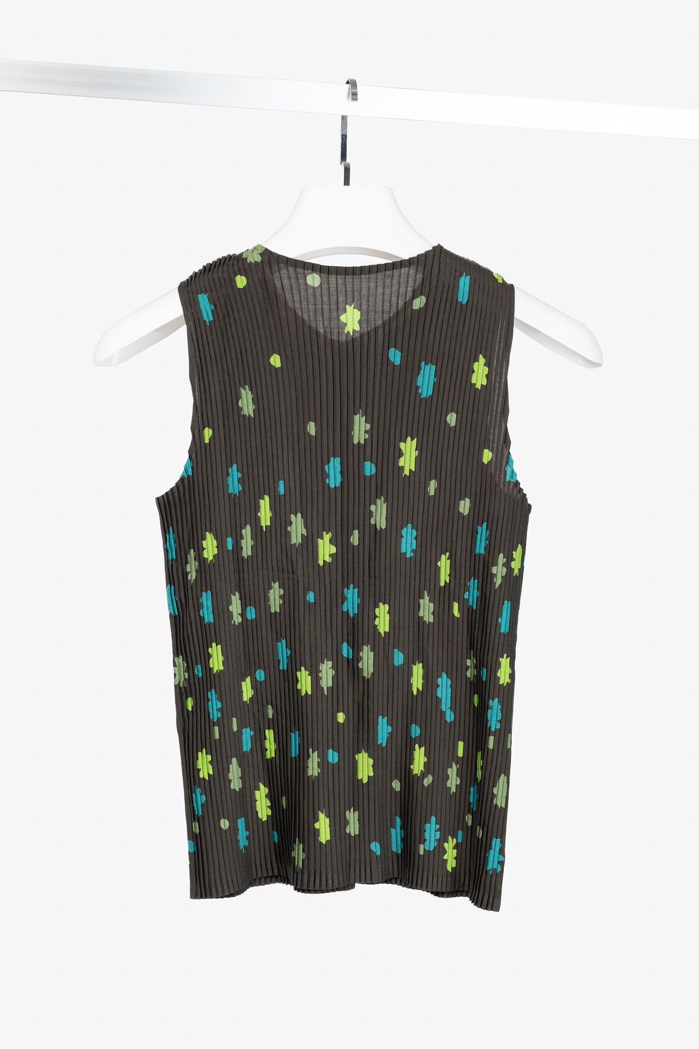 Issey Miyake Issey Miyake Green Floral Pleated Sleeveless Buttoned Top Size M / US 6-8 / IT 42-44 - 2 Thumbnail