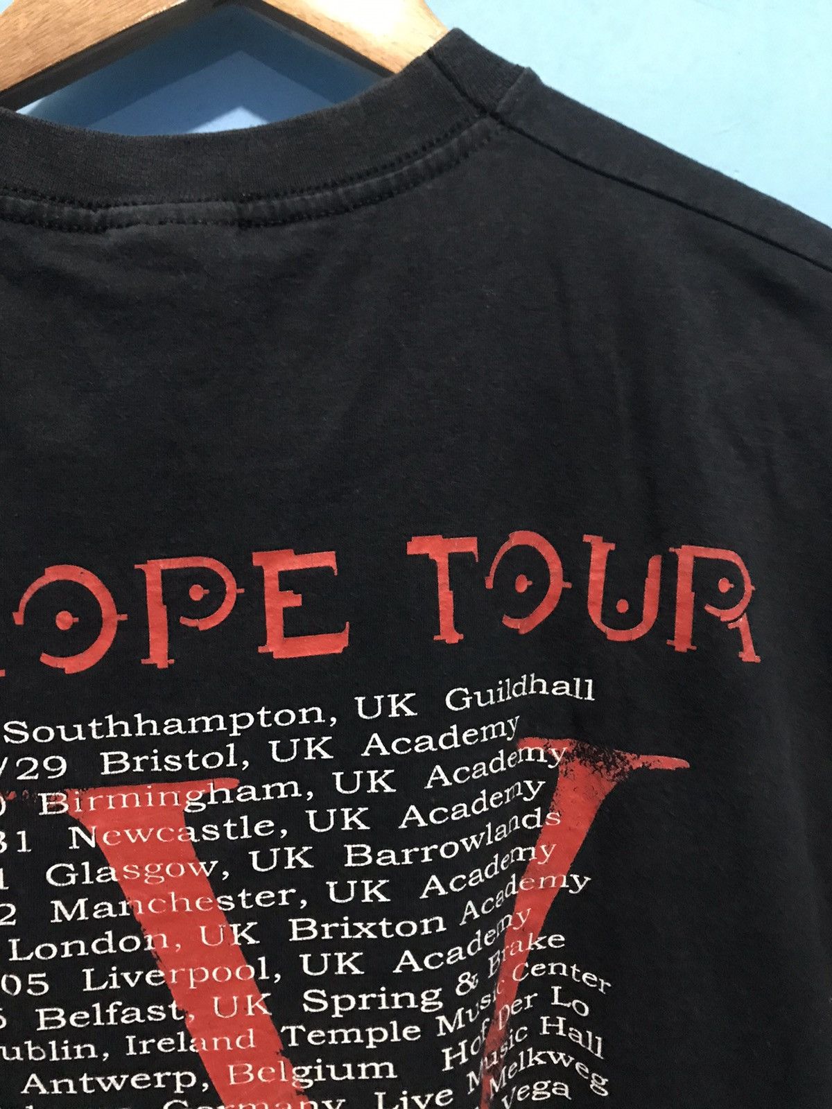 Band Tees Coheed And Cambria Europe Tour Tee Size US L / EU 52-54 / 3 - 19 Thumbnail