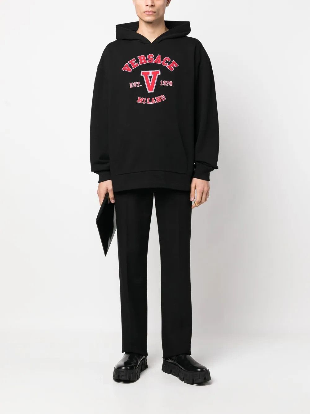 Versace o1y0525 Logo Hoodie in Black Size US S / EU 44-46 / 1 - 5 Thumbnail