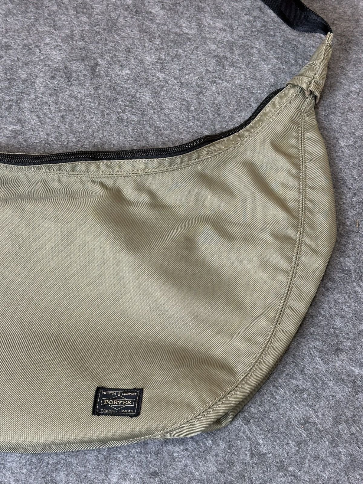 Porter Porter Round Shoulder Bag a distinctive half-moon design. Size ONE SIZE - 2 Thumbnail