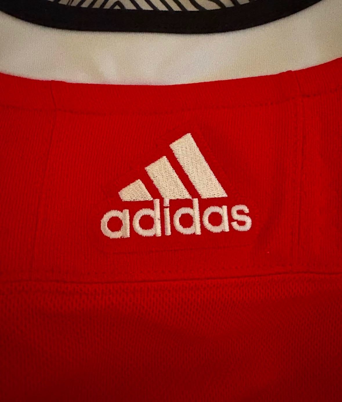 Adidas × NHL Adidas Blackhawks NHL hockey jersey Size US XL / EU 56 / 4 - 5 Thumbnail