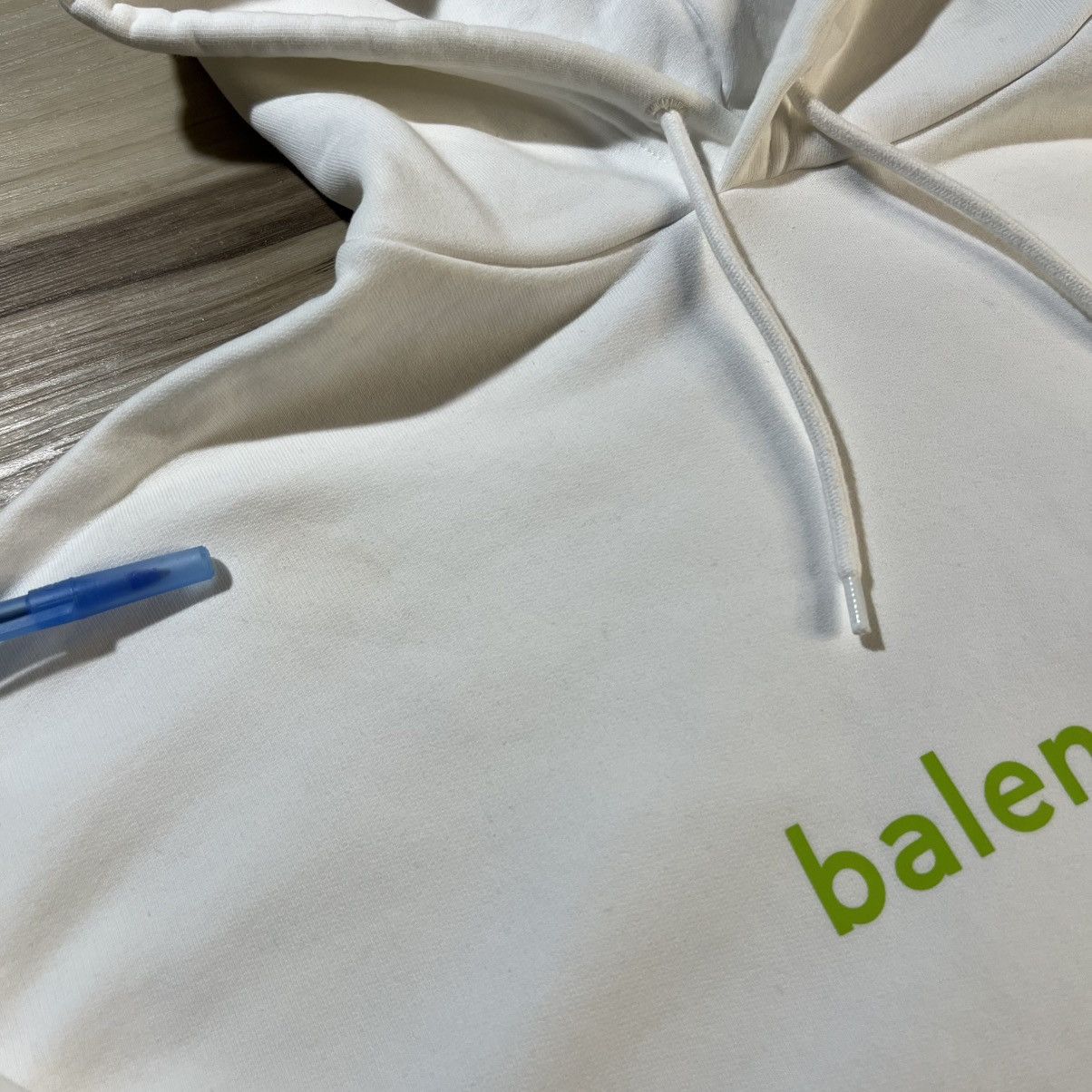 Balenciaga Balenciaga Copyright Green Logo White Pullover Hoodie Size US S / EU 44-46 / 1 - 9 Thumbnail