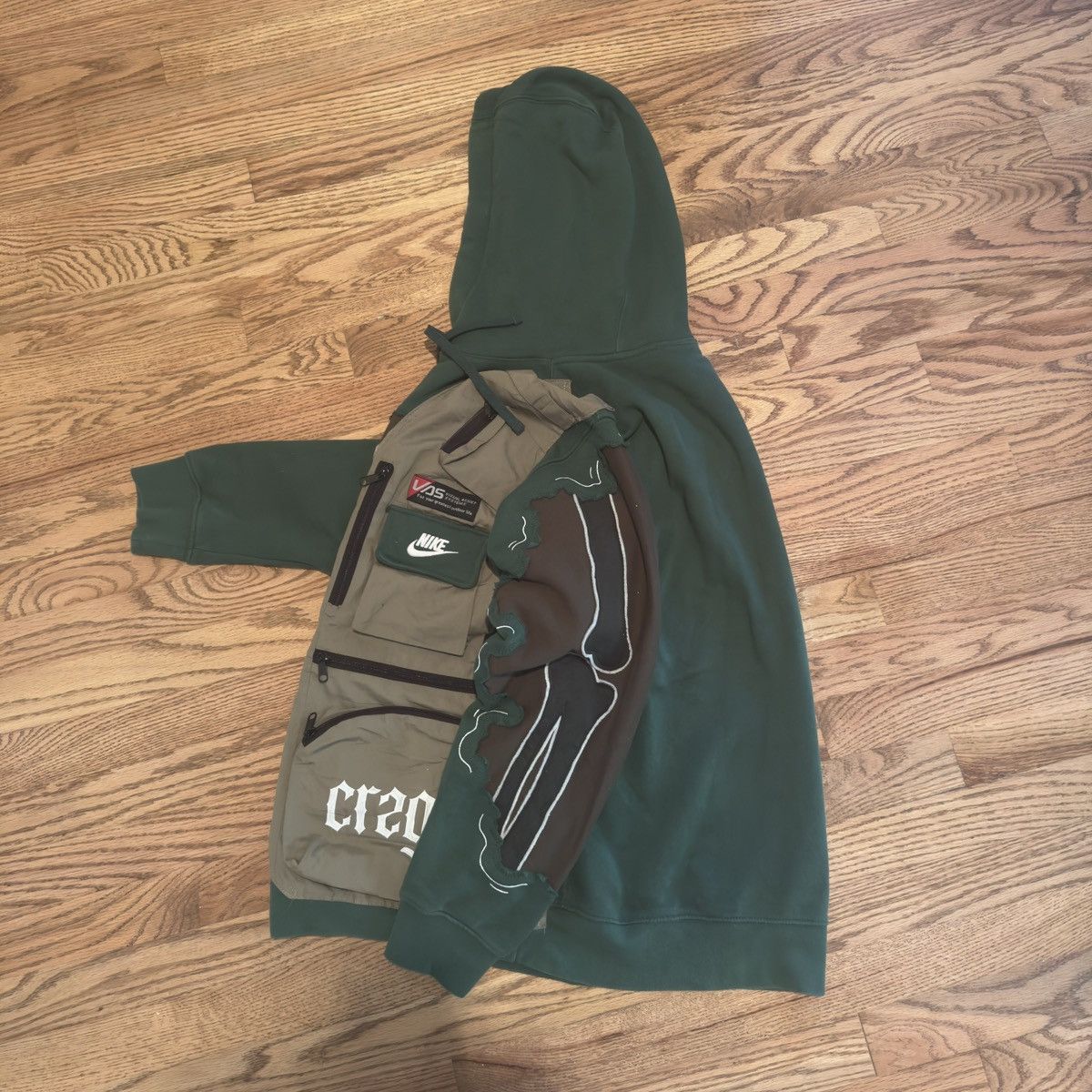 Nike 1 of 1 reworked nike hoodie Size US XL / EU 56 / 4 - 2 Thumbnail
