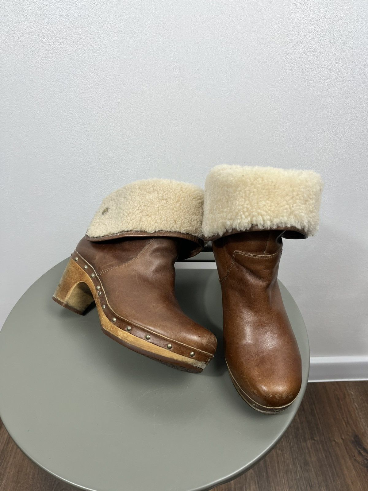 Ugg UGG Shearling Lined Leather Clog Boots Wooden Heel EU 38 US7 Size US 7 / IT 37 - 1 Thumbnail