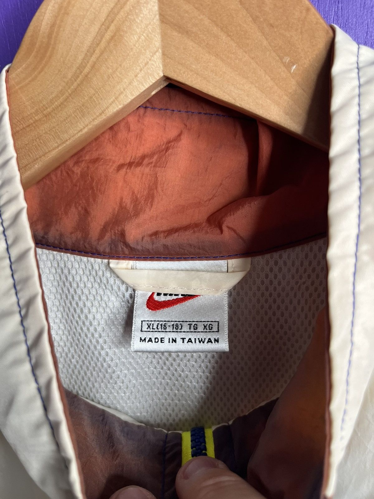 Nike × Vintage Vintage 90s Nike two tone windbreaker jacket Size US XL / EU 56 / 4 - 4 Thumbnail