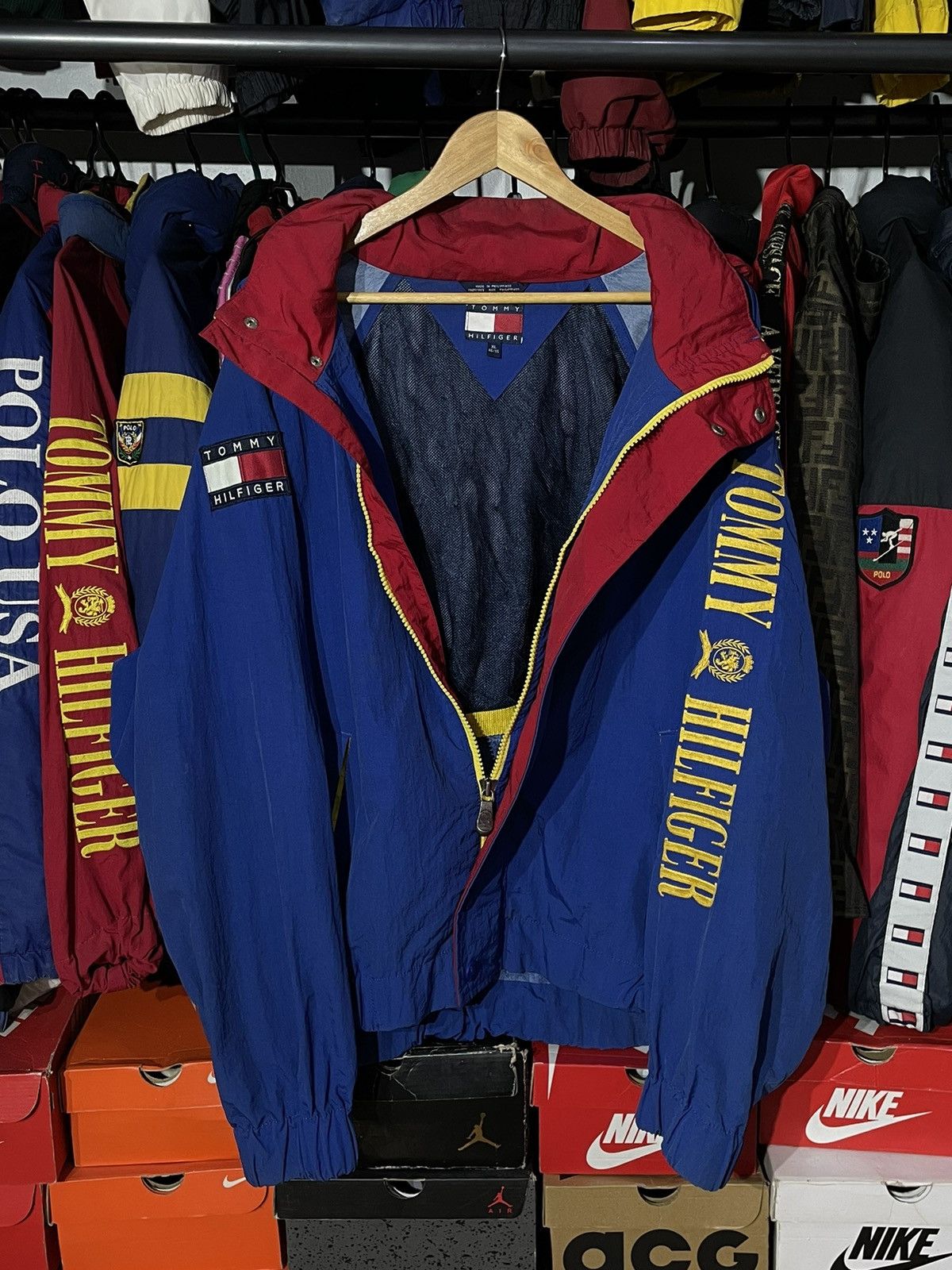 Tommy Hilfiger × Vintage Jacket Tommy Hilfiger Spell Out 90’s Vintage Size US XL / EU 56 / 4 - 15 Thumbnail