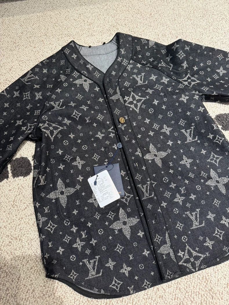 Louis Vuitton Louis Vuitton Gypsophila paniculata short sleeve denim shir Size US S / EU 44-46 / 1 - 2 Thumbnail