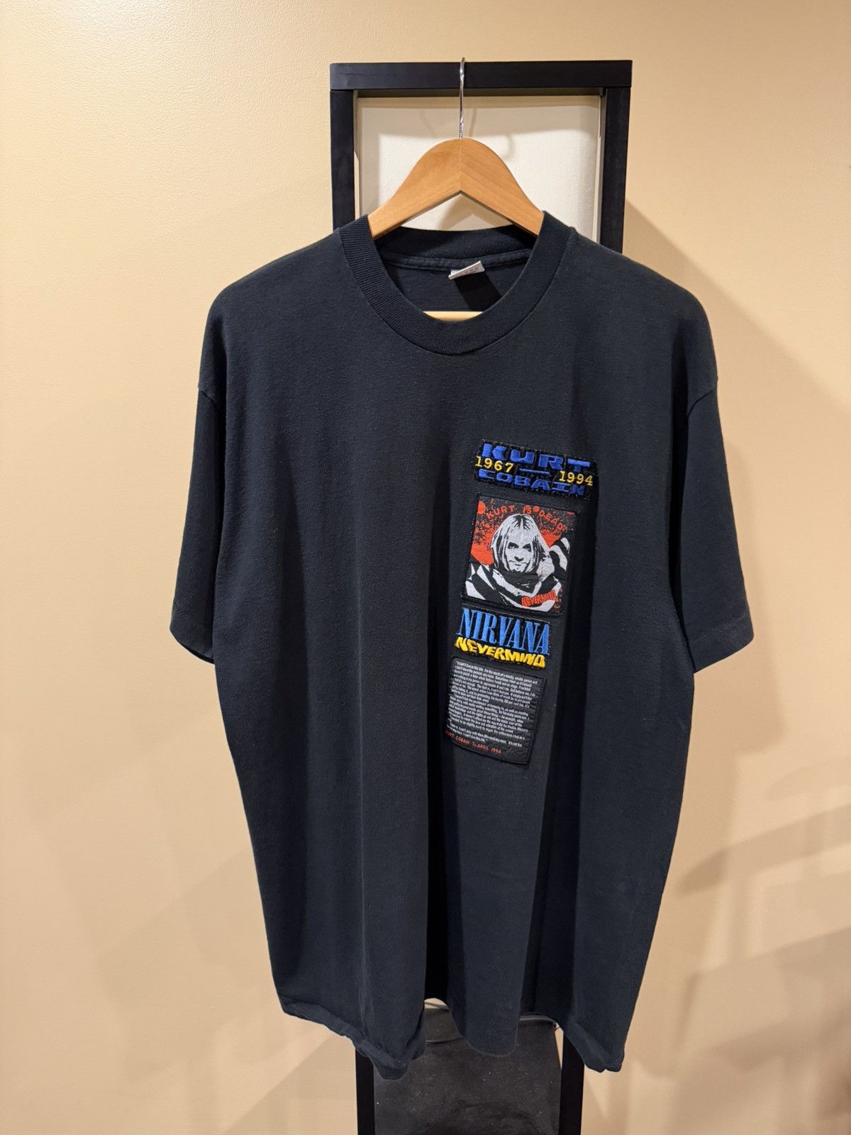 Vintage Vintage Kurt Cobain Nirvana Memorial Big Face / Patches Tee Size US XL / EU 56 / 4 - 1 Thumbnail