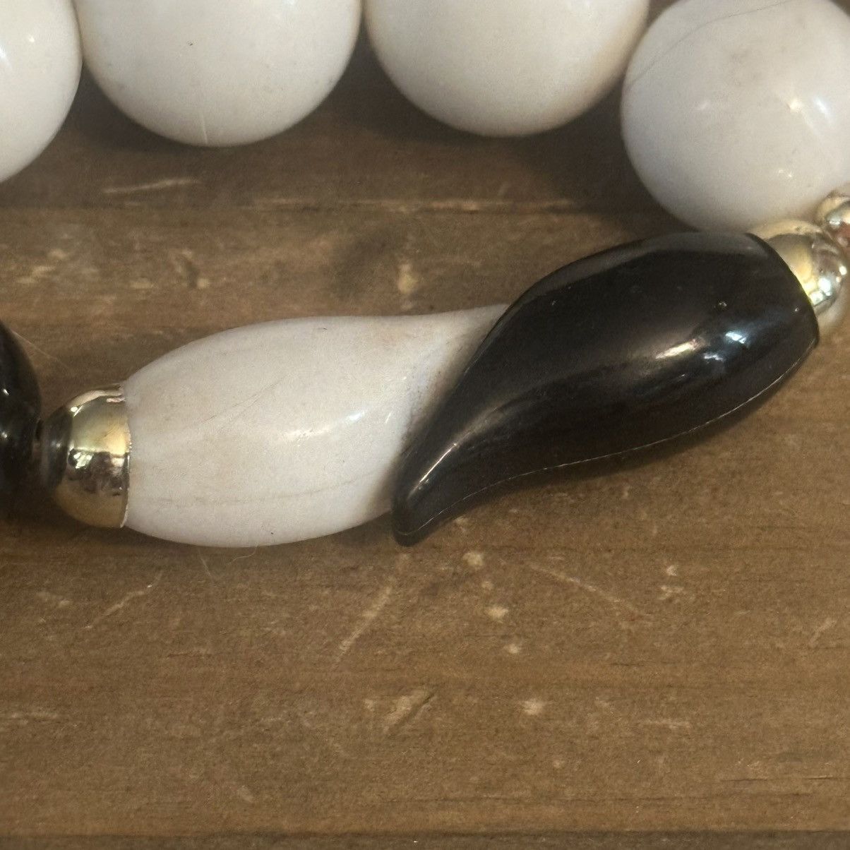 Vintage Vintage chunky black and white bead necklace Size ONE SIZE - 3 Thumbnail