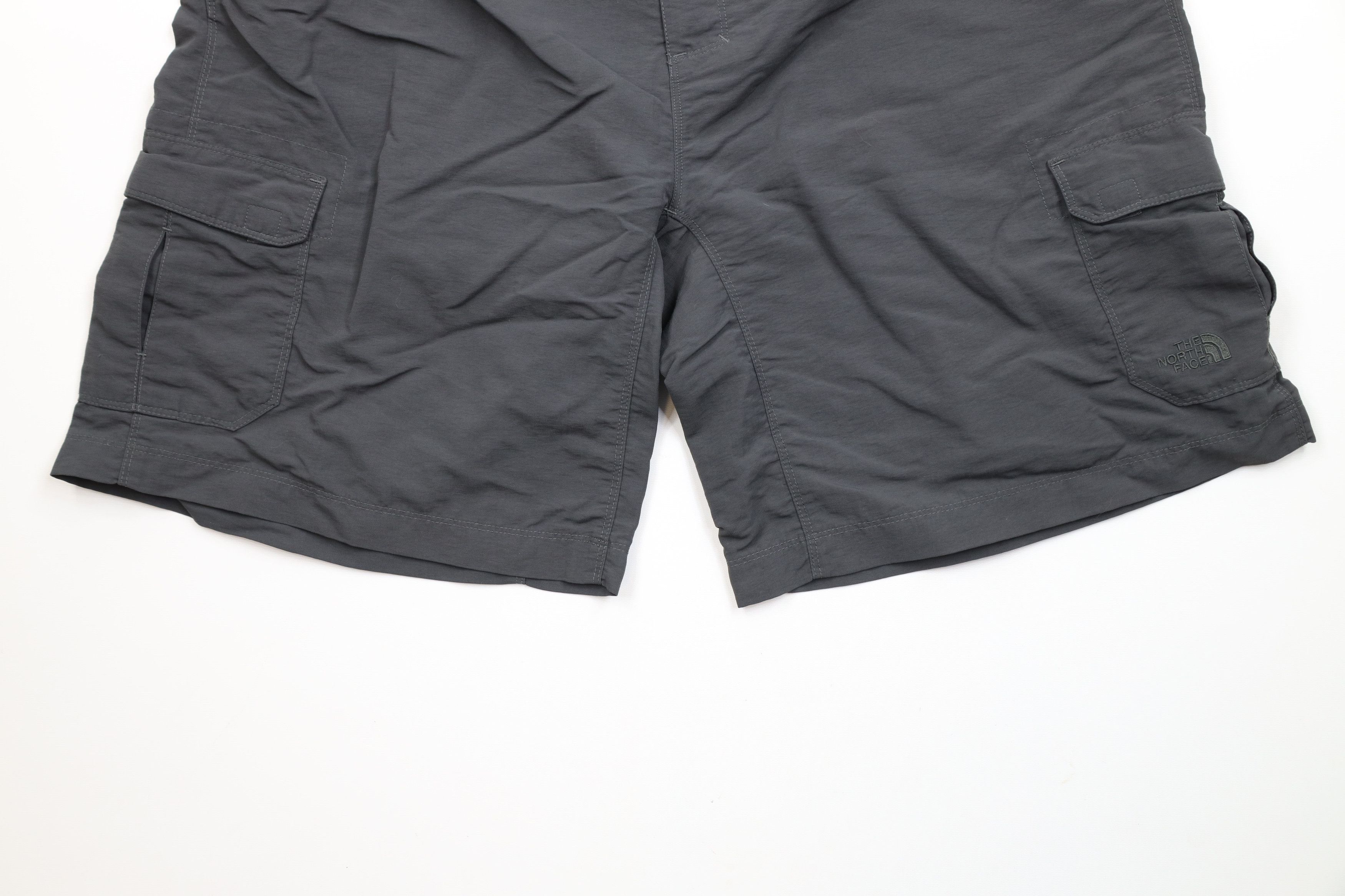 The North Face × Vintage Vintage The North Face Trekking Cargo Shorts Dark Gray Size US 36 / EU 52 - 4 Thumbnail