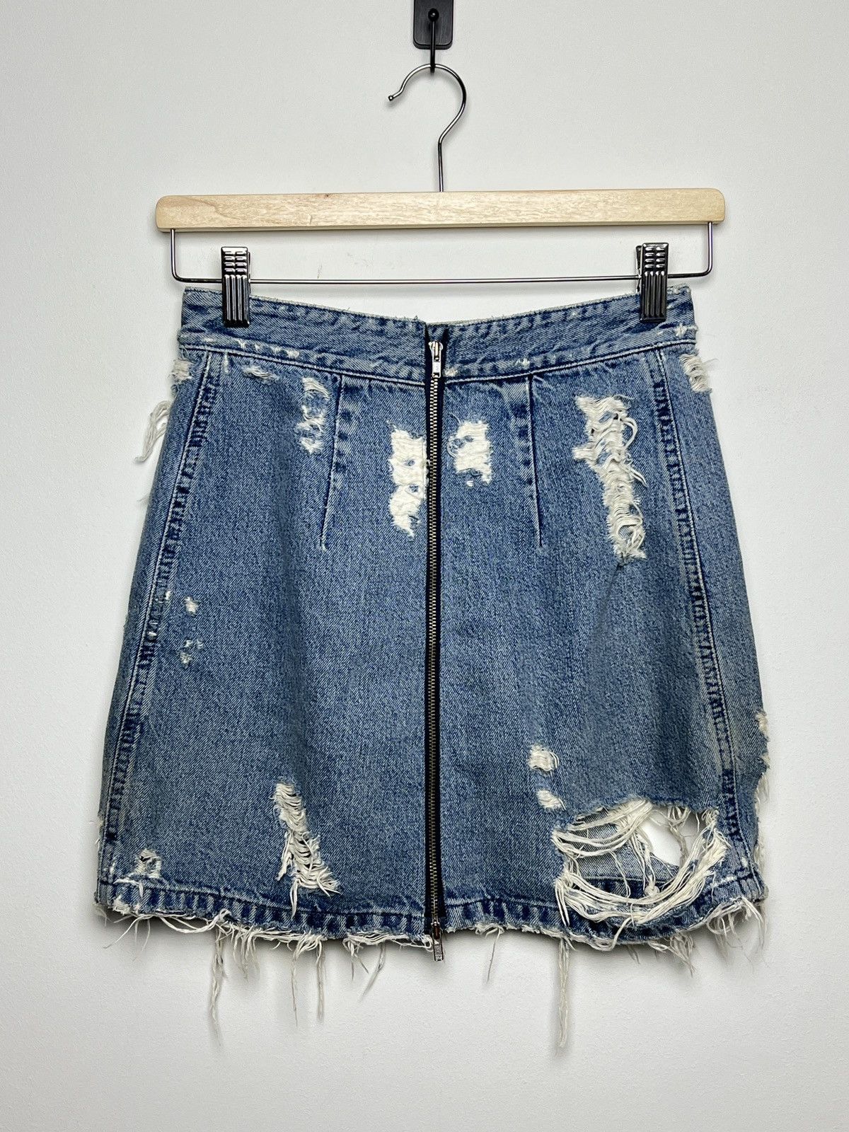 Acne Studios acne y2k denim thrashed skirt Size 26" / US 2 / IT 38 - 1 Thumbnail