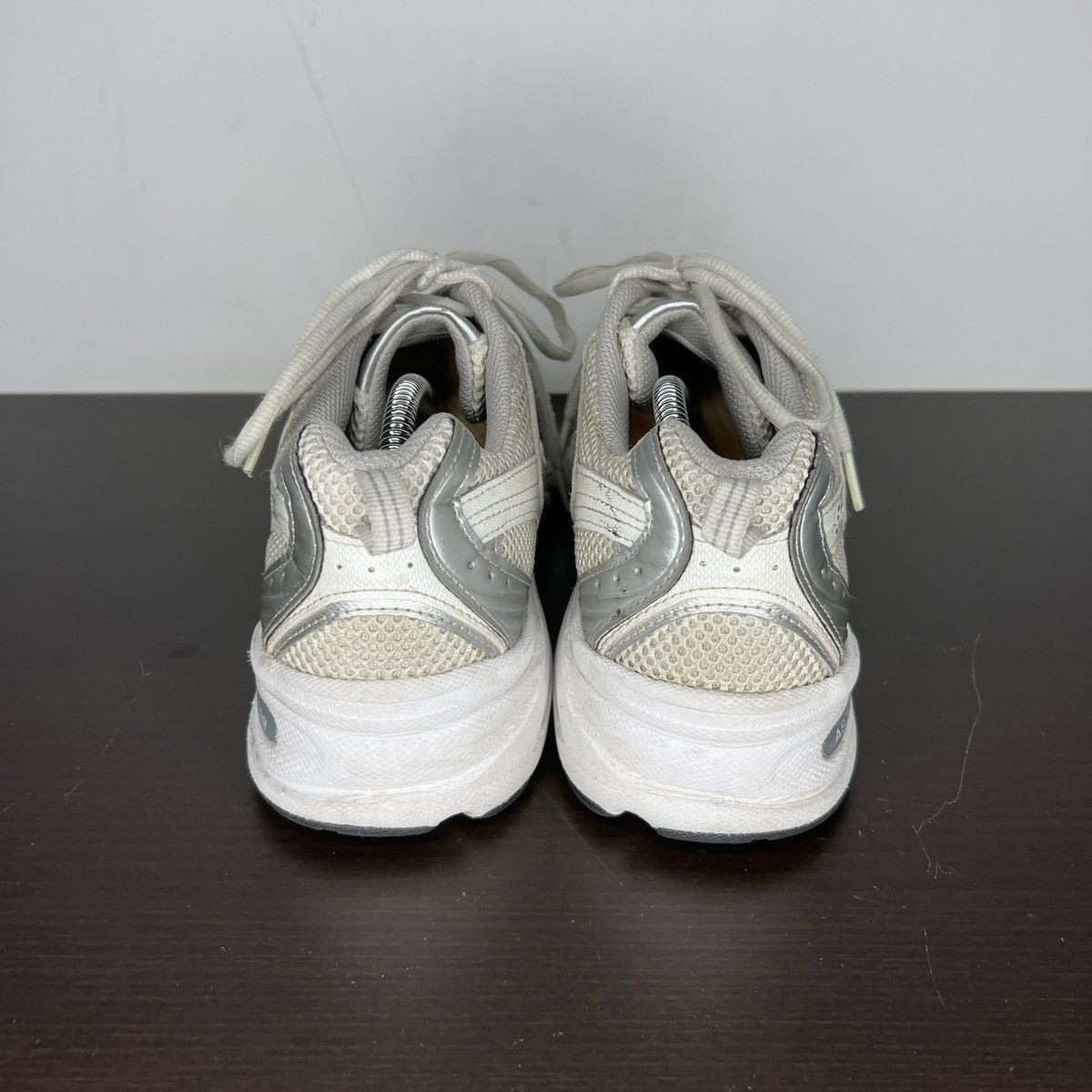 New Balance VINTAGE NEW BALANCE 530 SNEAKERS RUNNER SHOES Size US 10.5 / EU 43-44 - 4 Thumbnail