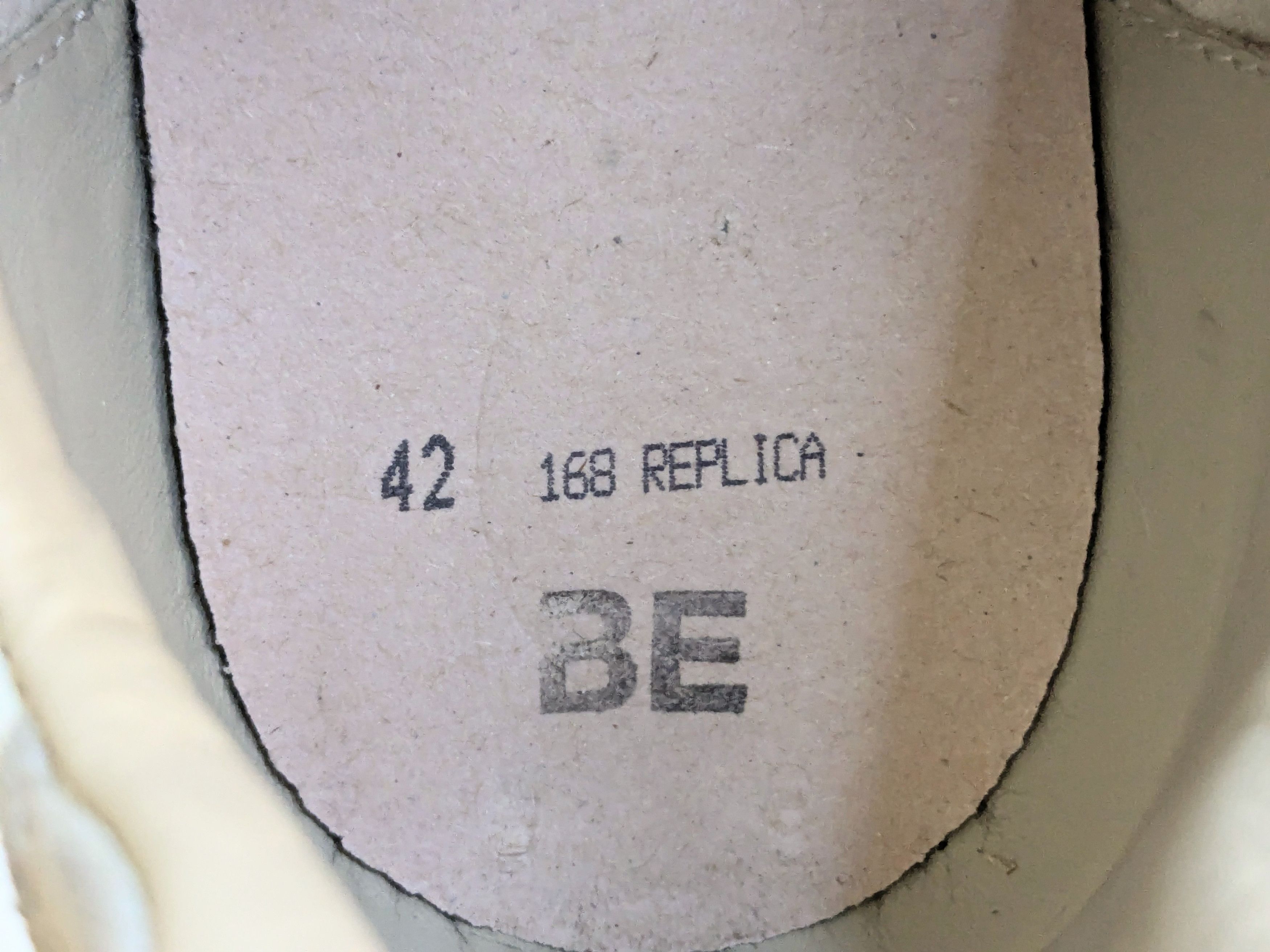 Maison Margiela Maison Margiela GAT Replicas 9 42 White Gray Painted Size US 9 / EU 42 - 9 Thumbnail