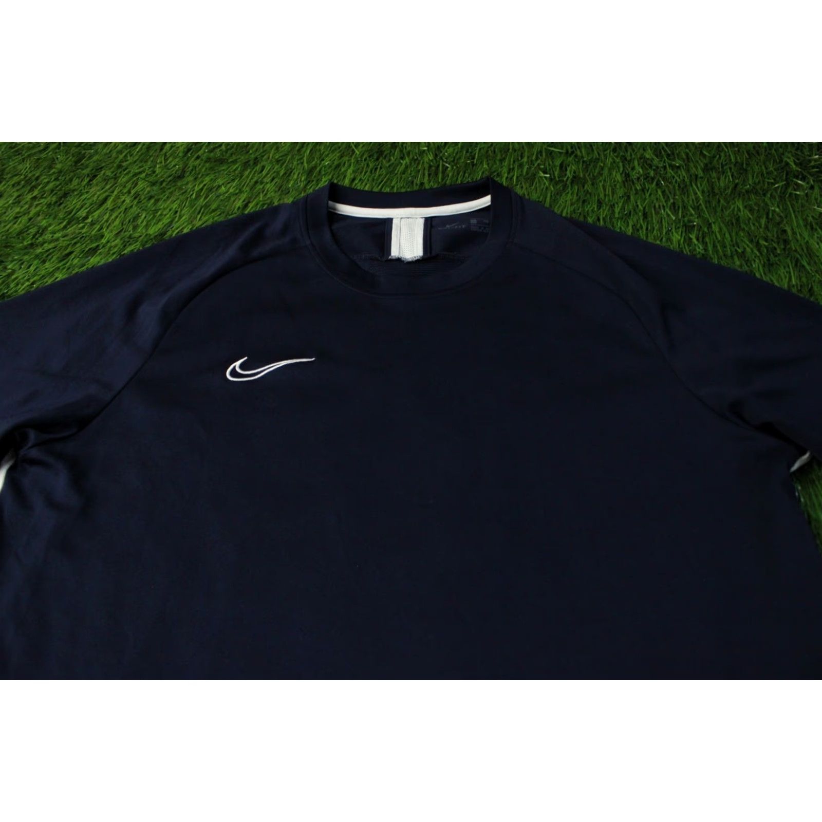 Nike NIKE DRY ACADEMY DRI-FIT ORIGINAL 2020 MEN FOOTBALL SHIRT JERSEY XXL Navy Blue and White Football Nike Dri-FIT Mens Shirt XXL Size US XXL / EU 58 / 5 - 2 Thumbnail